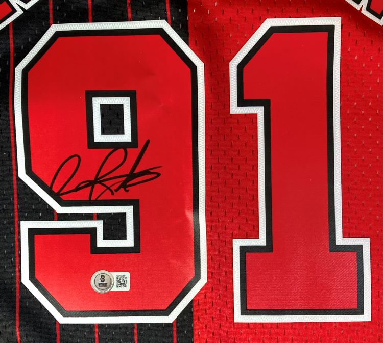 Dennis Rodman Signed Chicago Bulls 1995-96 Mitchell & Ness Hardwood Classics Swingman Jersey - Authentic NBA Memorabilia for Collectors & Sports Fans - Perfect for Display, Gifting, and Game Room Decor