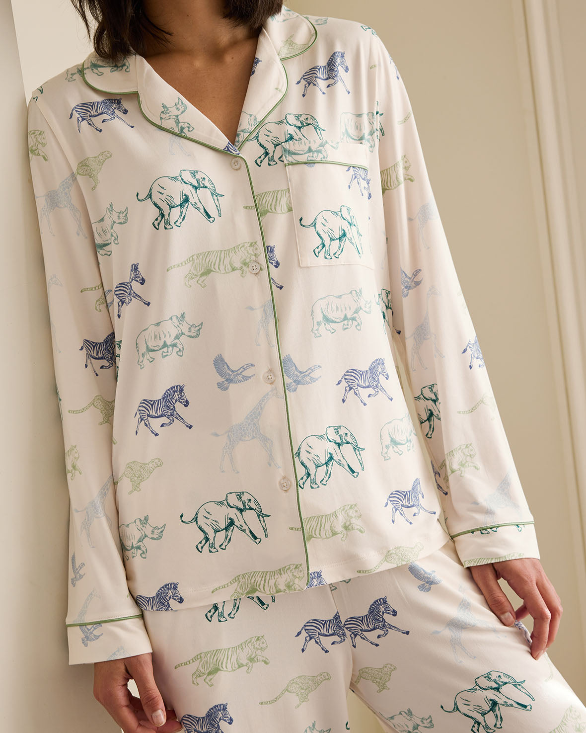 Racing Animals Print Long Sleeve Pajama Set for Women - Soft & Comfortable Sleepwear for Kids & Adults - Perfect for Bedtime, Lounging & Family Matching Outfits