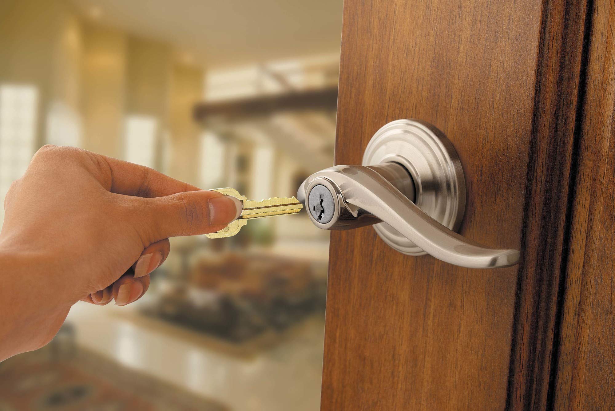 Kwikset 740AVL-26S Avalon SmartKey Deadbolt Entry Door Lock - Bright Chrome Finish - Secure & Stylish for Homes, Apartments & Offices