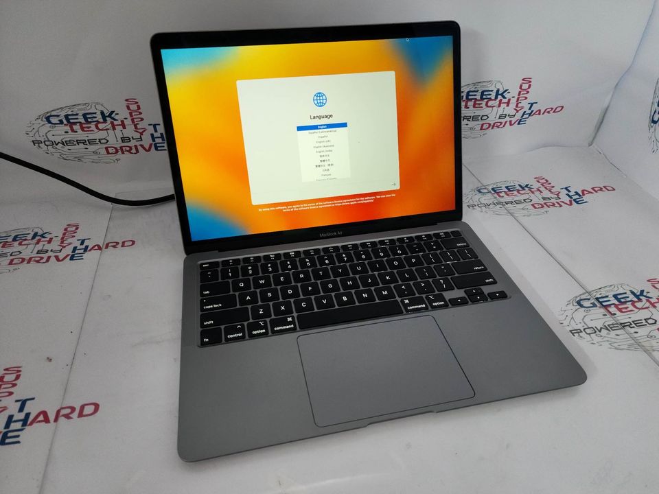 Refurbished Apple MacBook Air A2179 13.3