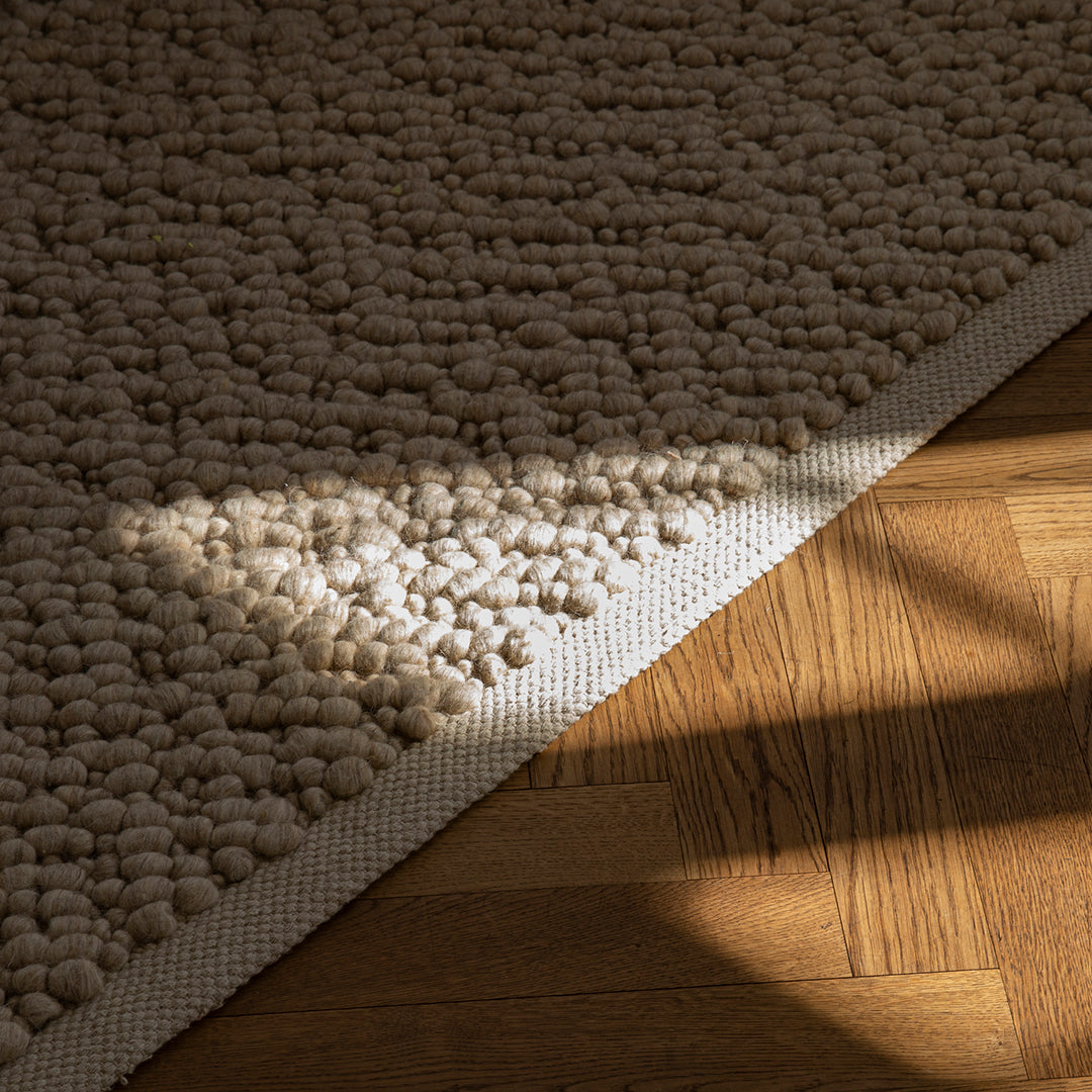 Nina Bruun Gravel Rug - Modern Handwoven Wool Area Rug for Living Room, Bedroom & Dining Room - Boho Chic Home Decor for Cozy & Stylish Interiors