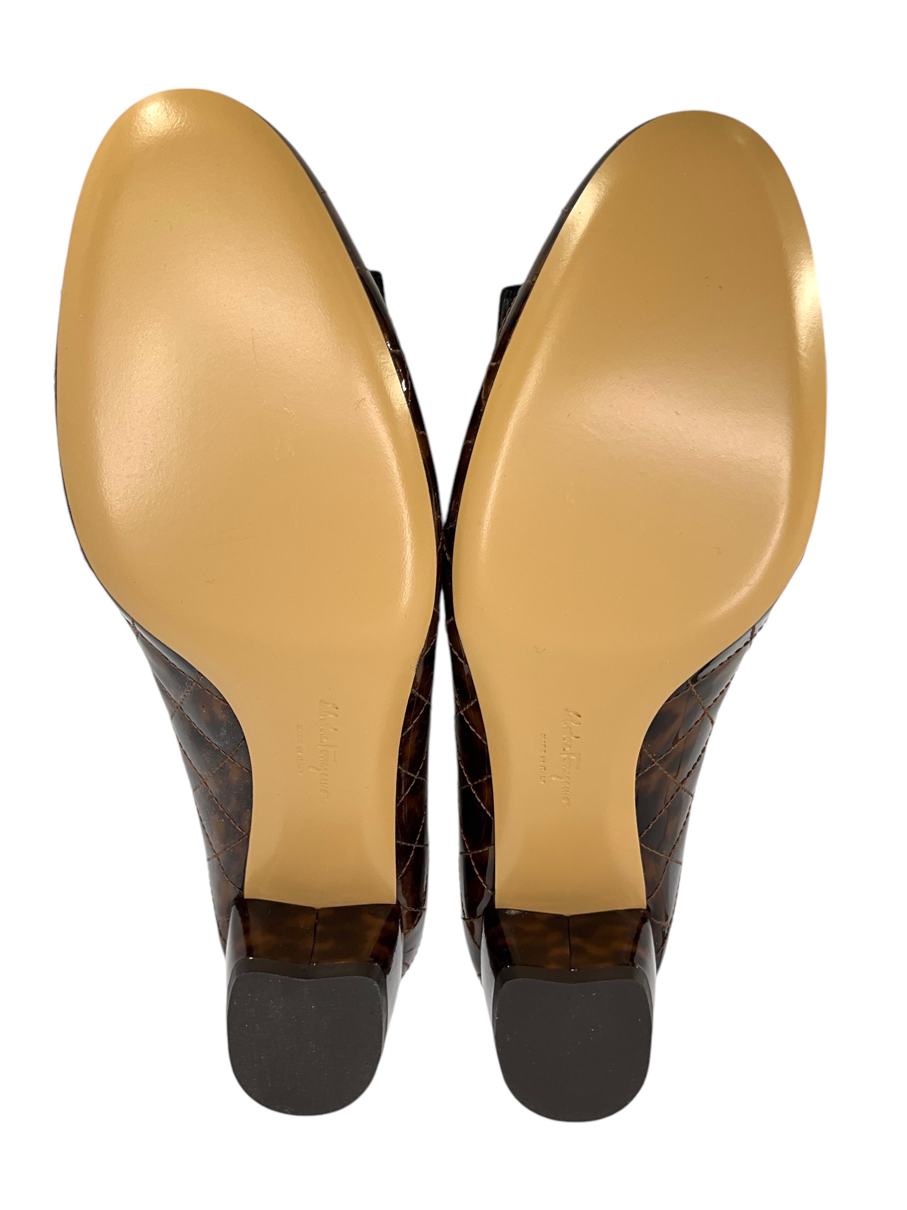 Salvatore Ferragamo Vara Bow Patent Leather Pumps Women's Size 8 - New Designer Shoes for Office, Wedding & Special Occasions
