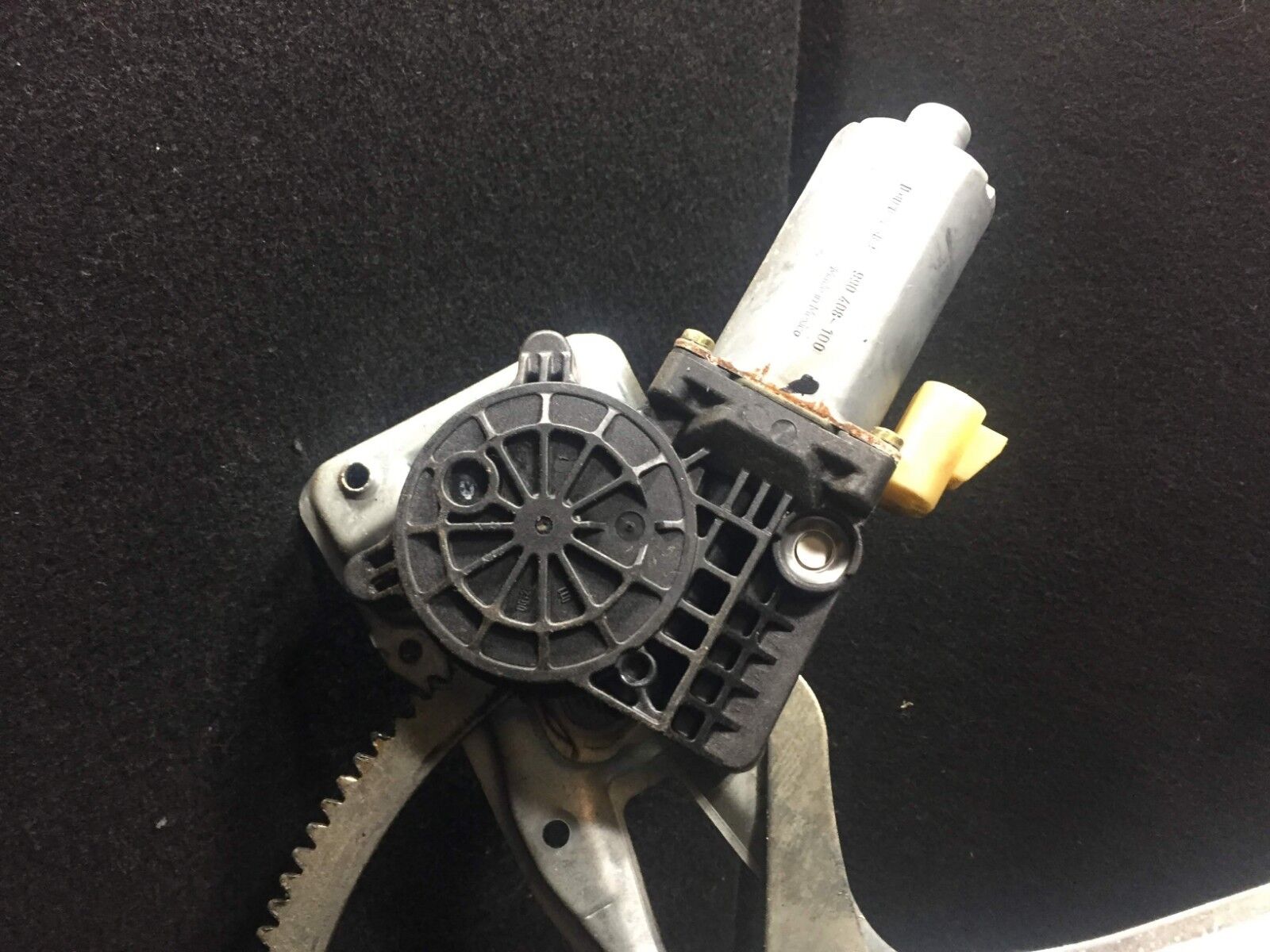 Mercedes W163 Front Right Passenger Door Window Regulator Motor OEM Replacement - Perfect for Window Repair & Smooth Operation