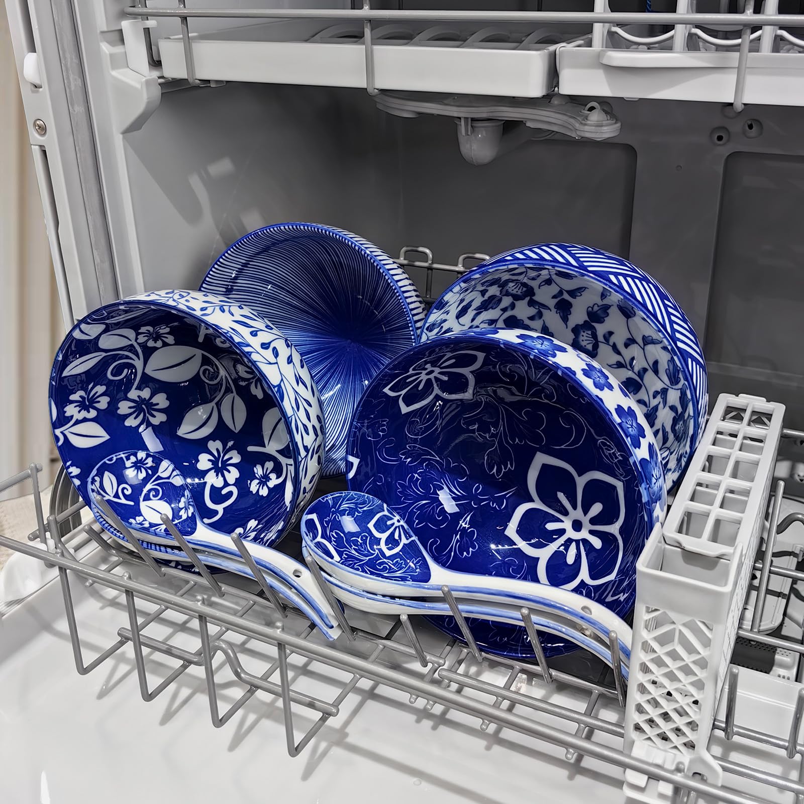 6-Piece Ceramic Cereal Bowl Set with Spoons - 24oz Japanese-Style Bowls for Ramen, Noodles, Soup, Oatmeal & Rice - Microwave & Dishwasher Safe - Perfect for Family Breakfast, Dining & Entertaining