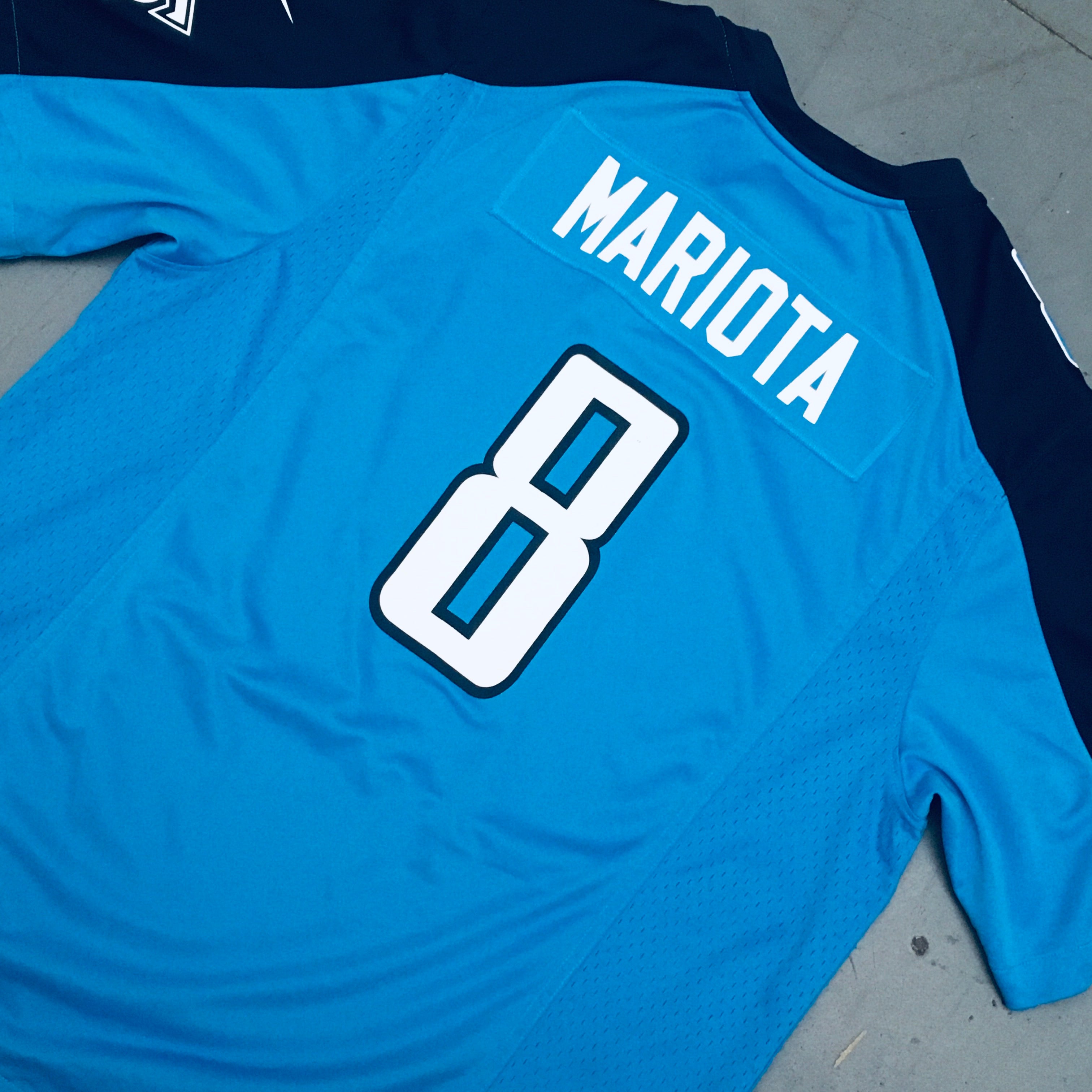 Tennessee Titans Marcus Mariota 2015/16 Rookie Jersey XL - Authentic NFL Football Jersey for Fans, Collectors & Game Day Outfits