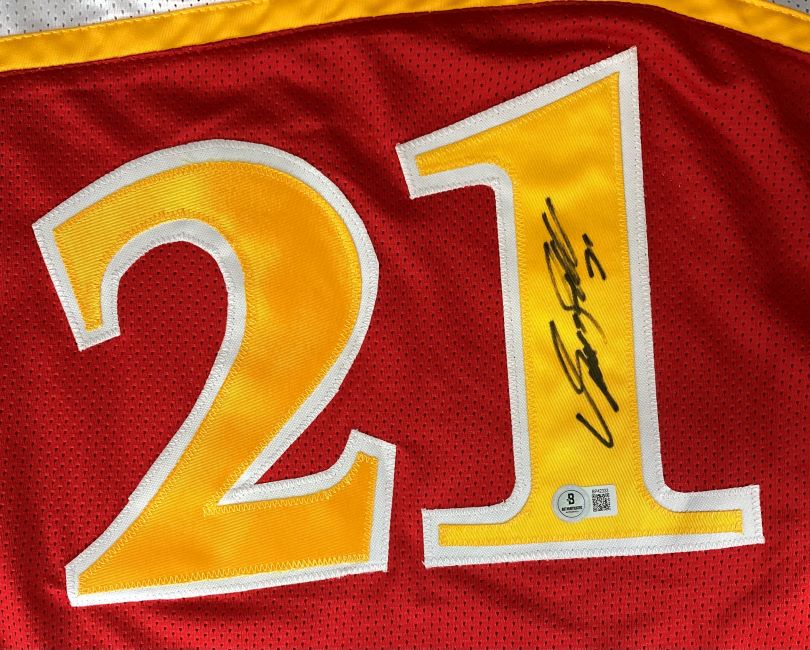Authentic Dominique Wilkins Atlanta Hawks Signed Red Basketball Jersey - NBA Memorabilia for Collectors & Fans - Perfect for Display, Gifts, and Sports Memorabilia Collections