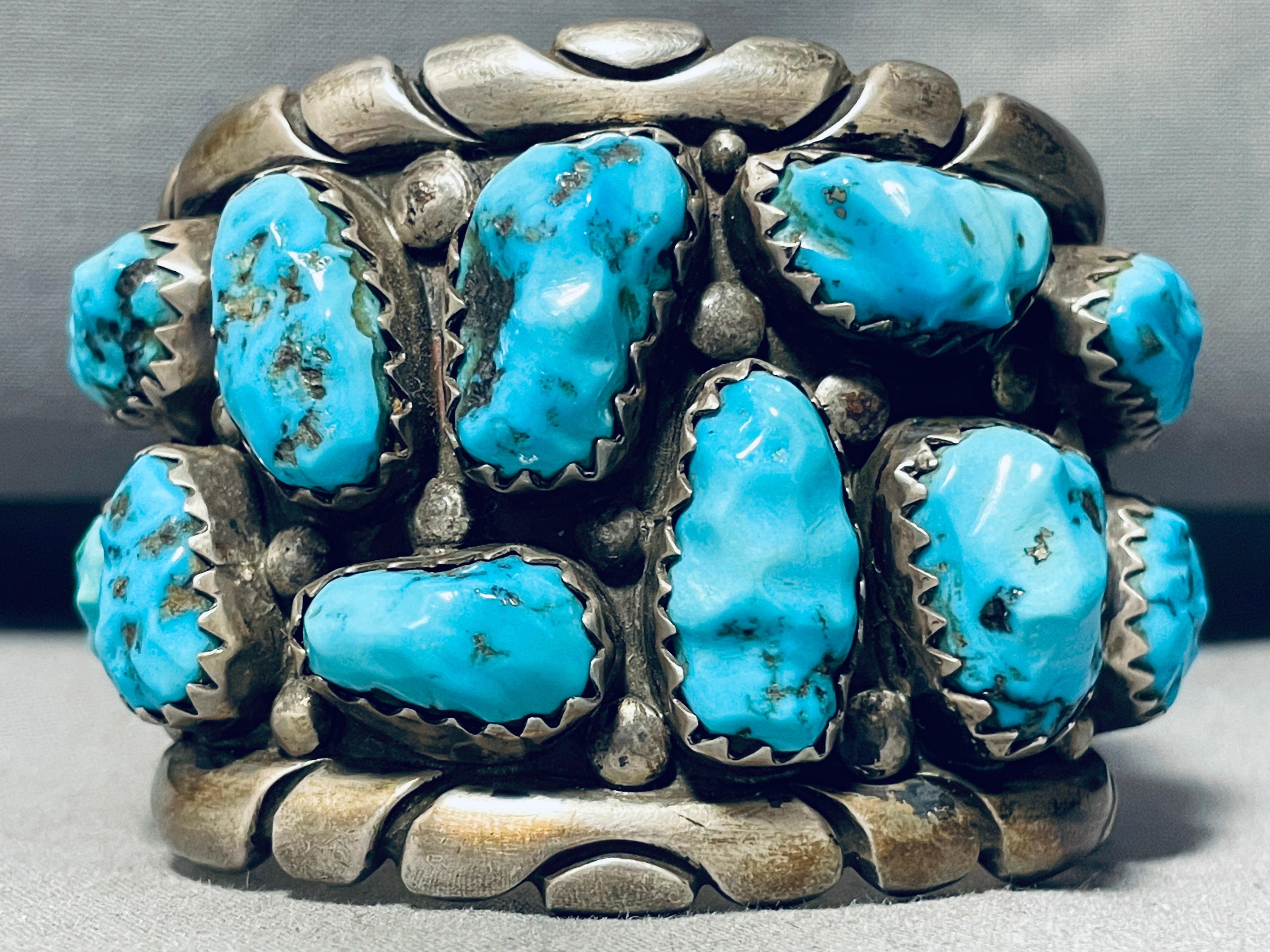 155g Vintage Navajo Turquoise Sterling Silver Bracelet - Authentic Native American Jewelry for Women - Perfect for Boho Fashion, Gift Giving & Special Occasions
