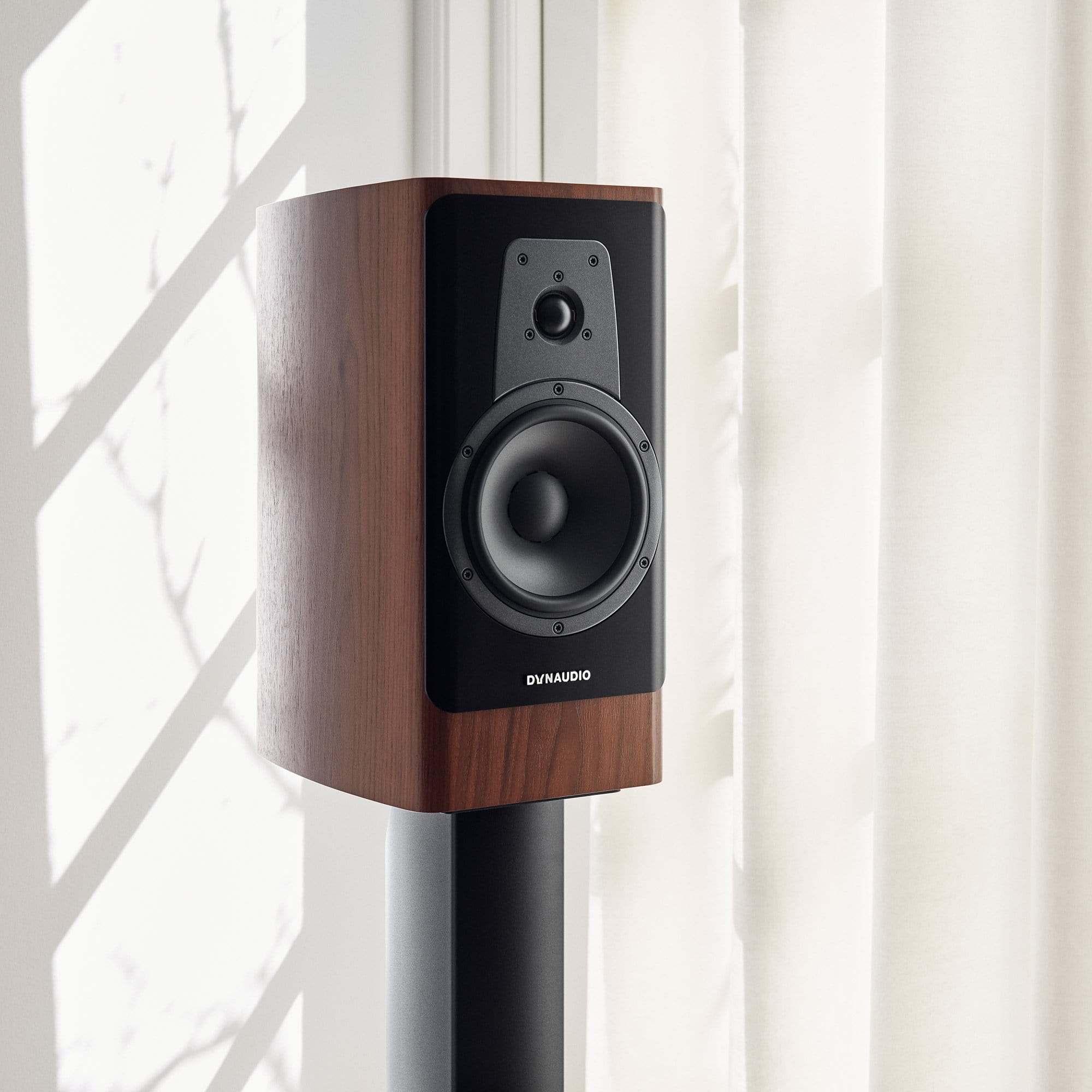 Dynaudio Contour 20i Bookshelf Speakers - High-End Audiophile Standmount Speakers for Home Theater & Music Listening - Perfect for Living Room, Studio & Hi-Fi Systems
