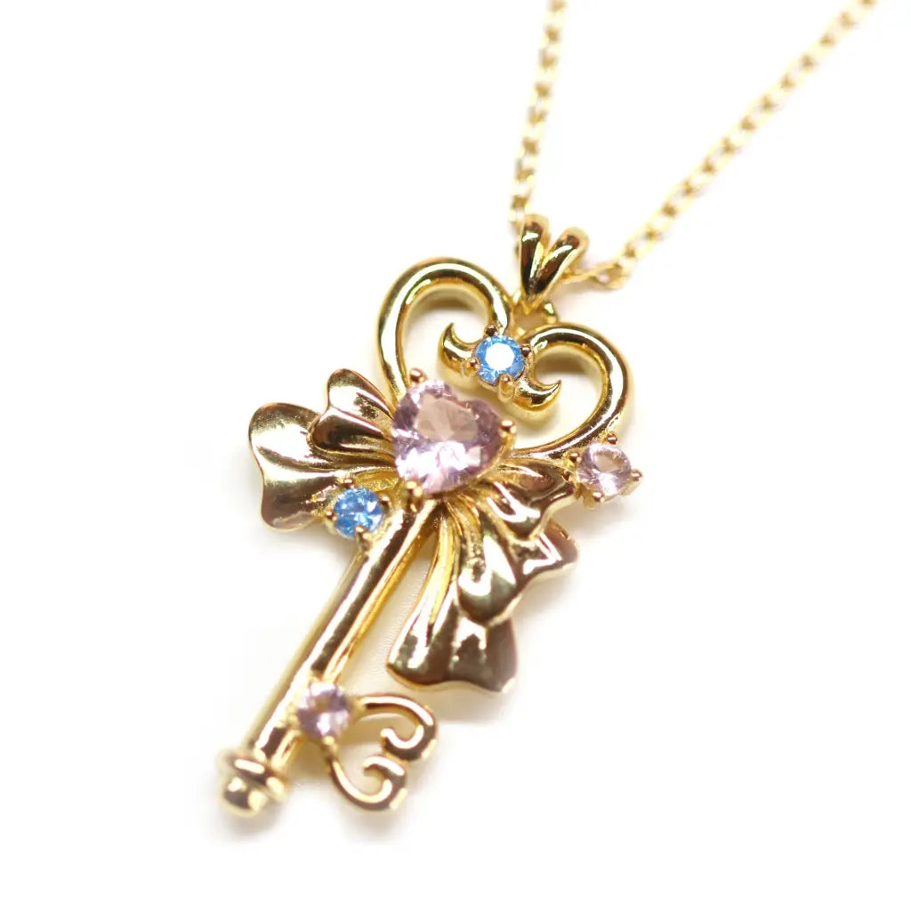 Layla Key Pendant Necklace - Elegant Gold/Silver Key Charm Jewelry for Women - Perfect Gift for Birthday, Anniversary & Valentine's Day - Ideal for Everyday Wear, Date Night & Special Occasions