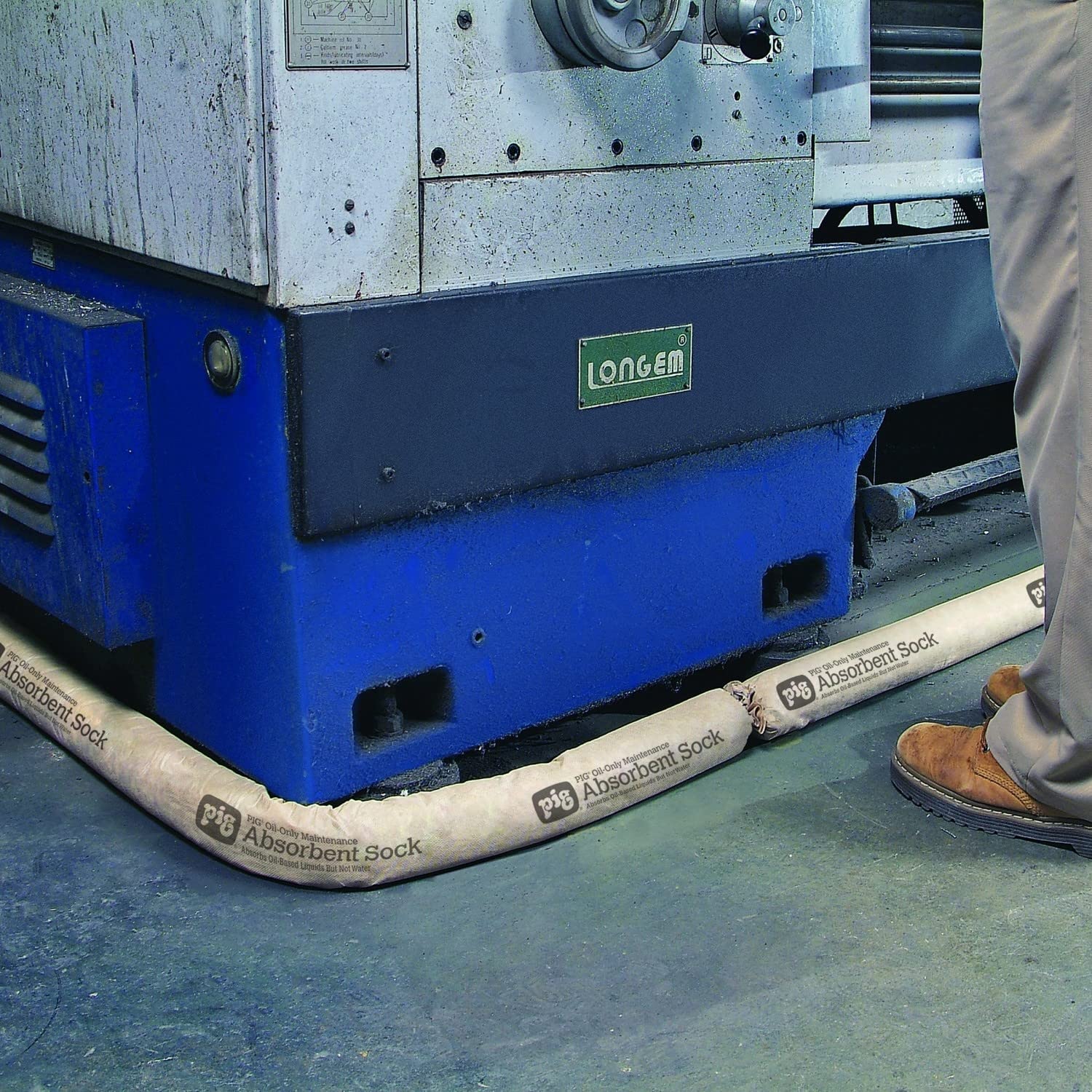 Oil Absorbent Socks for Spill Cleanup | PIG 3