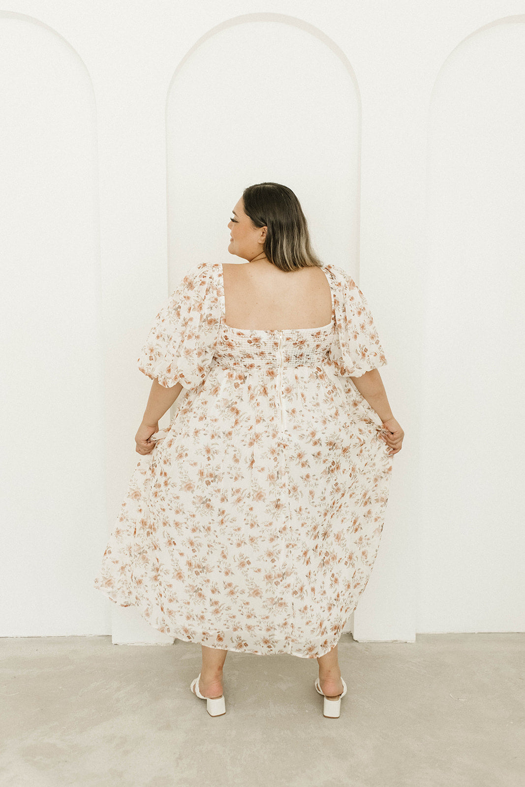 Harlow Maxi Dress in Ivory Floral - Bump Friendly Maternity Dress & Inclusive Sizing (S-3XL) | Perfect for Pregnancy, Beach Vacations & Summer Weddings