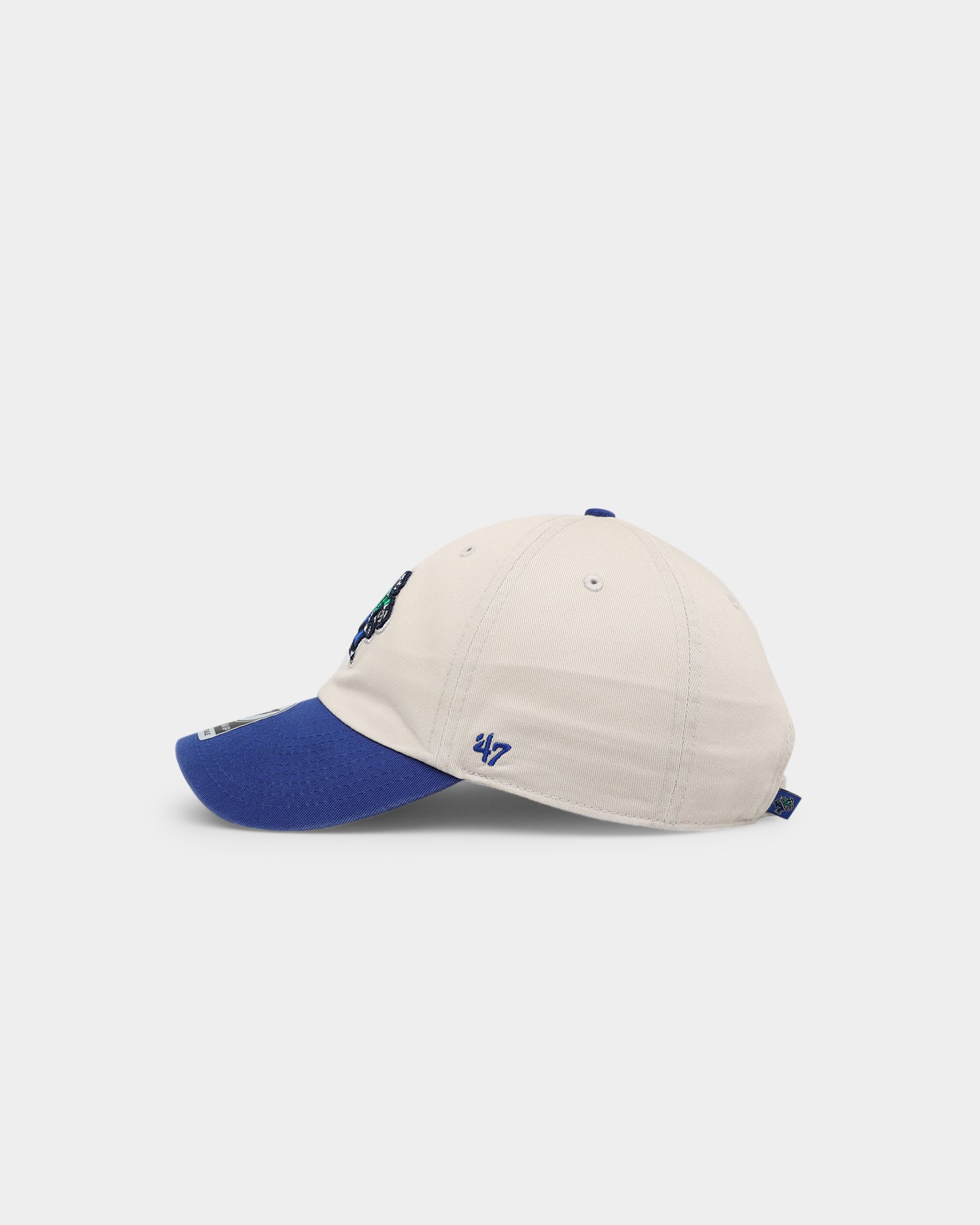 47 Brand Vancouver Canucks Two-Tone 47 Clean Up Strapback Hat - Adjustable Snapback Cap for Men & Women - Perfect for Hockey Games, Outdoor Activities & Casual Wear