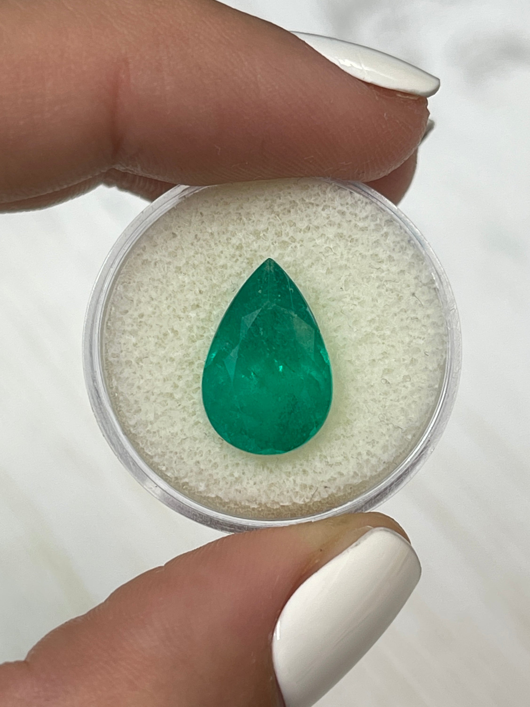 5.86 Carat 15x10mm Rich Green Natural Loose Colombian Emerald Pear Cut Gemstone for Jewelry Making, Engagement Rings & Luxury Gifts