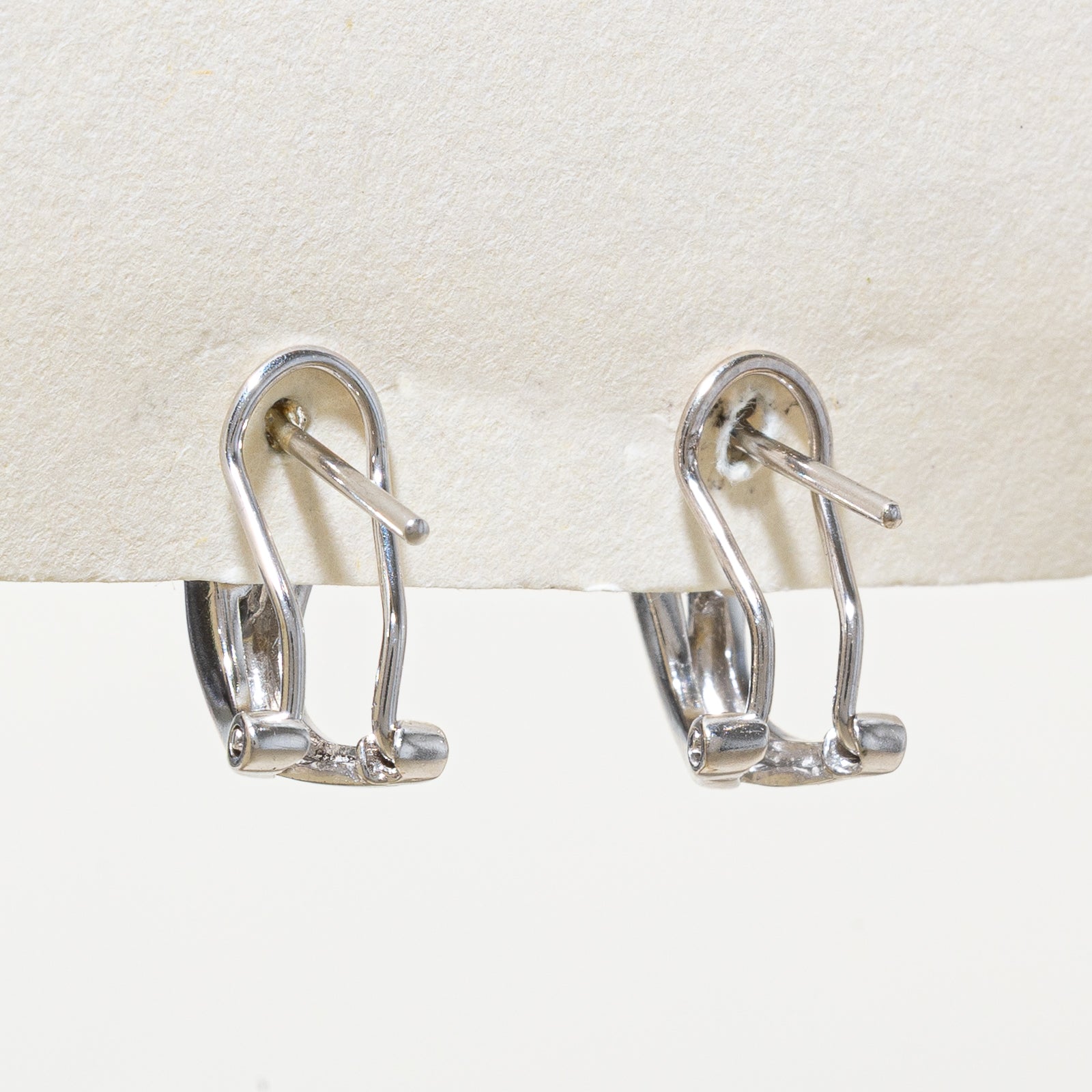 14K Gold Diamond Huggie Hoop Earrings for Women - 0.15ctw Total Weight | Perfect for Everyday Wear, Date Night & Special Occasions
