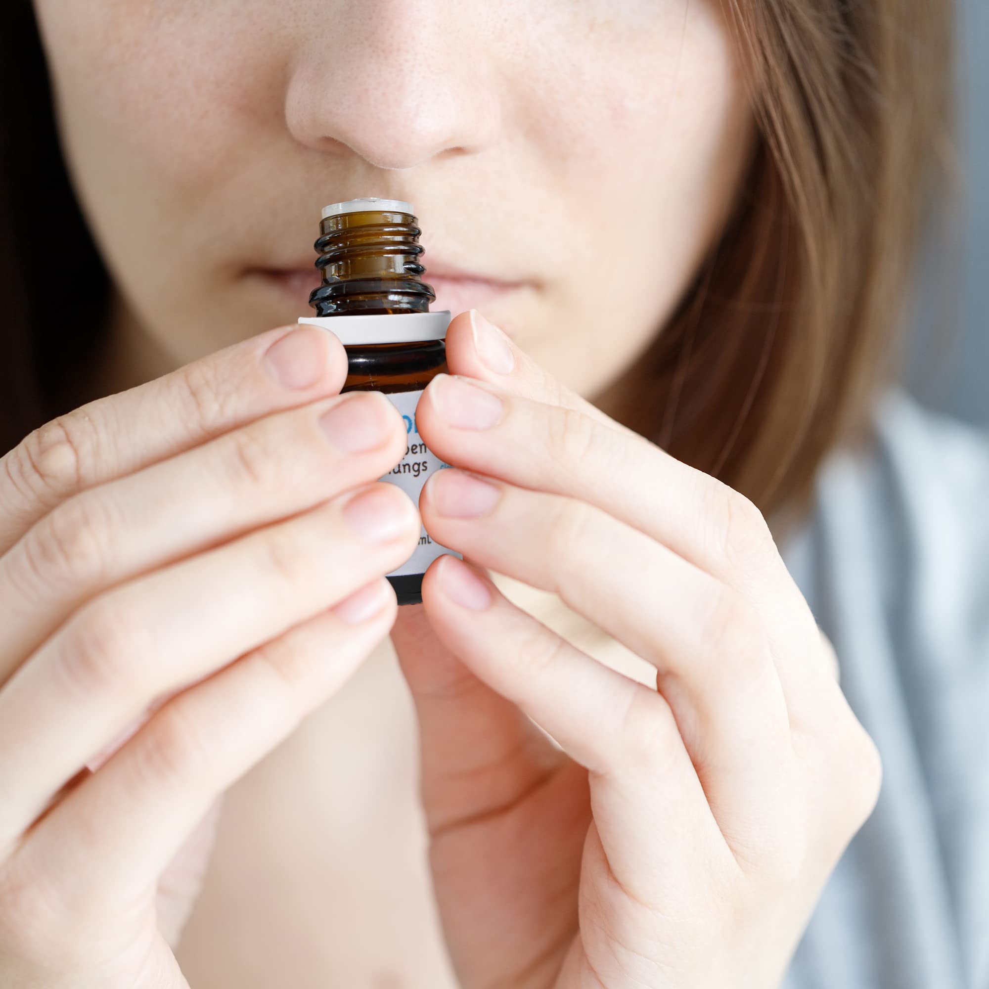 100% Pure Natural Aromatherapy Essential Oil Blend - Camphor, Niaouli & Eucalyptus Steam Oil for Diffusers & Humidifiers - Relieves Chest & Nasal Congestion - 5ml Bottle (Pack of 1) - Perfect for Aromatherapy, Relaxation & Respiratory Relief at Home or Office