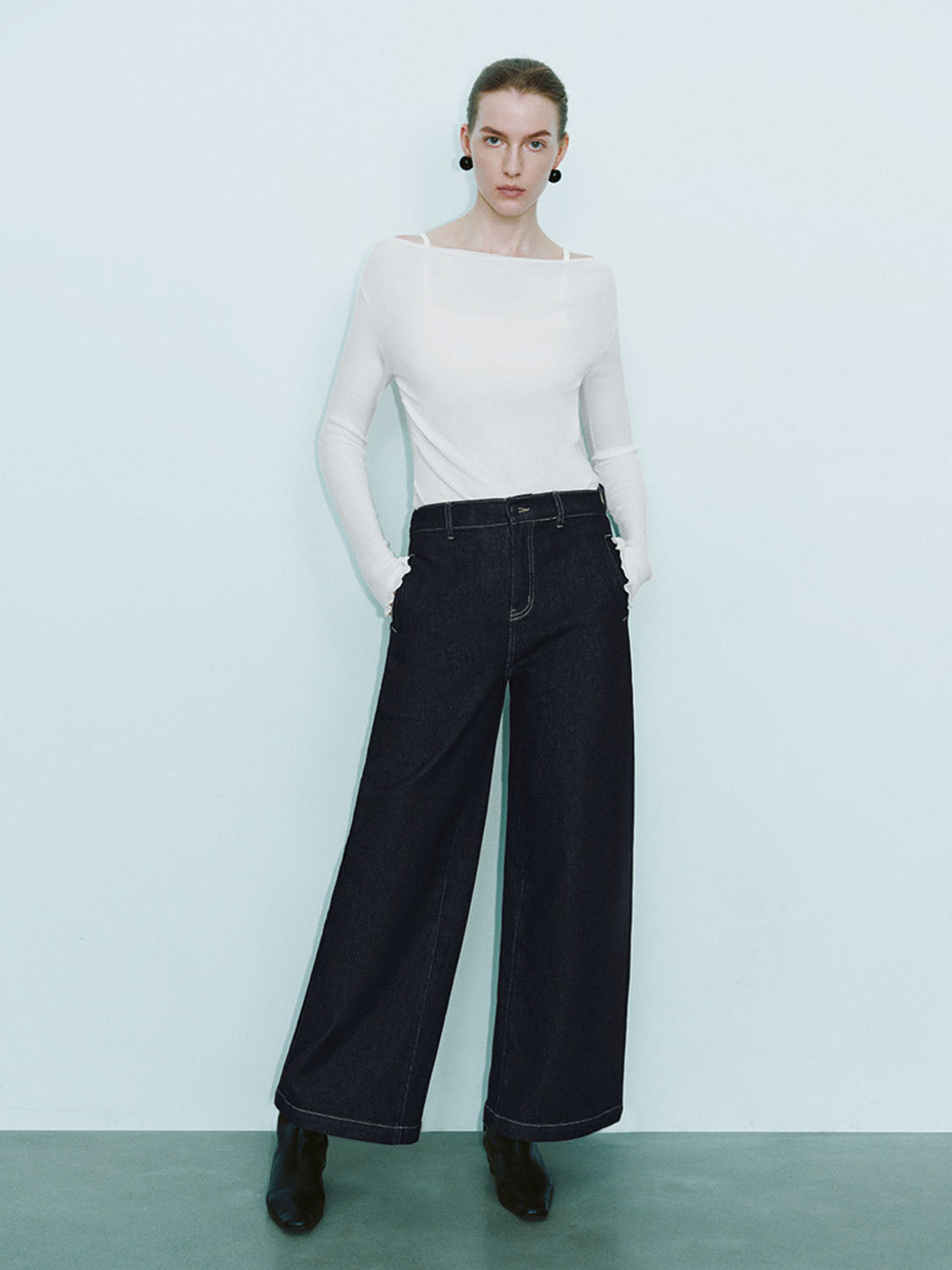 Stylish Denim Jeans UWM850021 - Comfortable & Trendy Men's/Women's Blue Jeans for Casual Wear, Work & Everyday Outfits