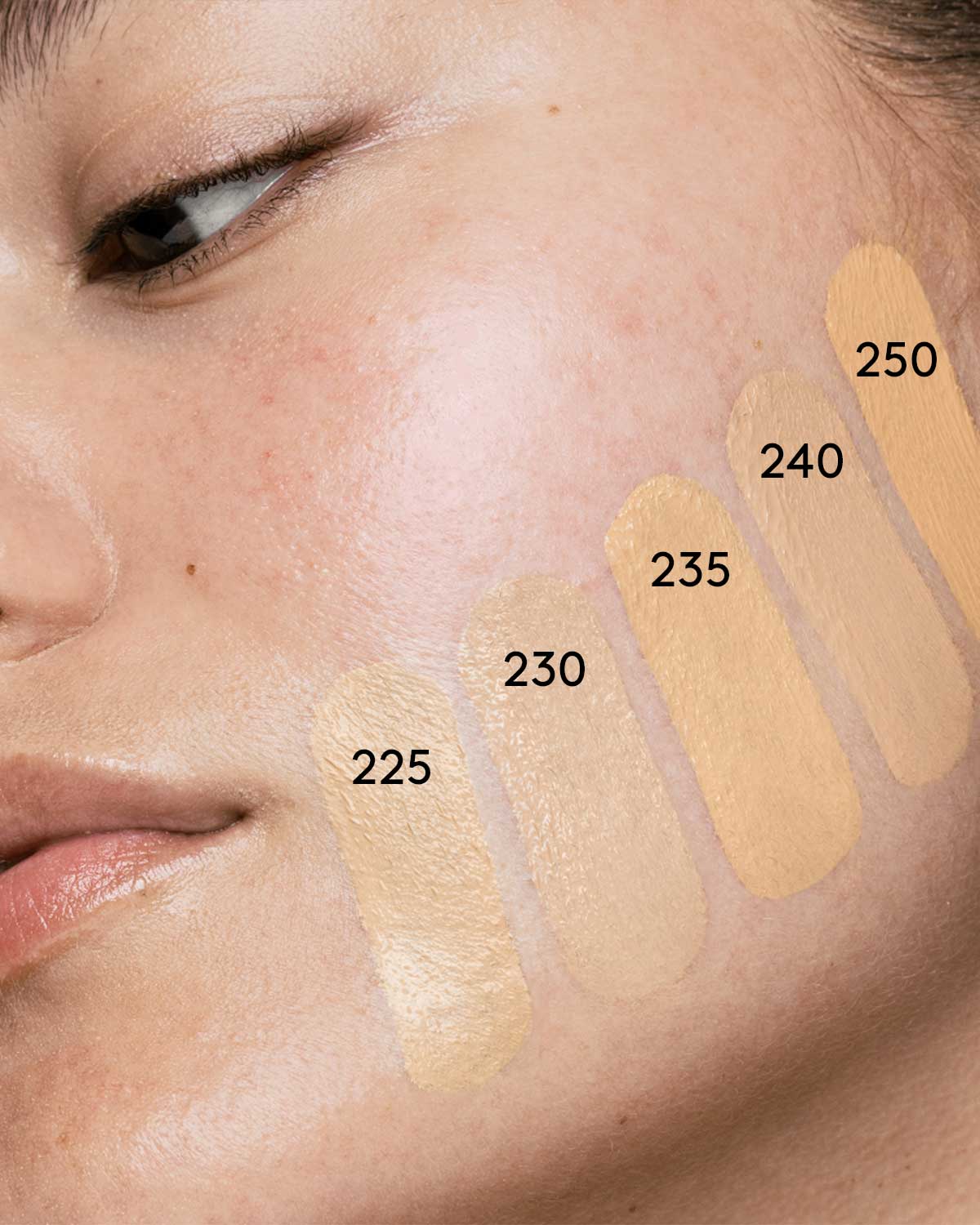 Soft'lit Naturally Luminous Longwear Foundation - 225 Light Beige | Oil-Free, Buildable Coverage for Flawless Skin | Perfect for Daily Wear & Special Occasions