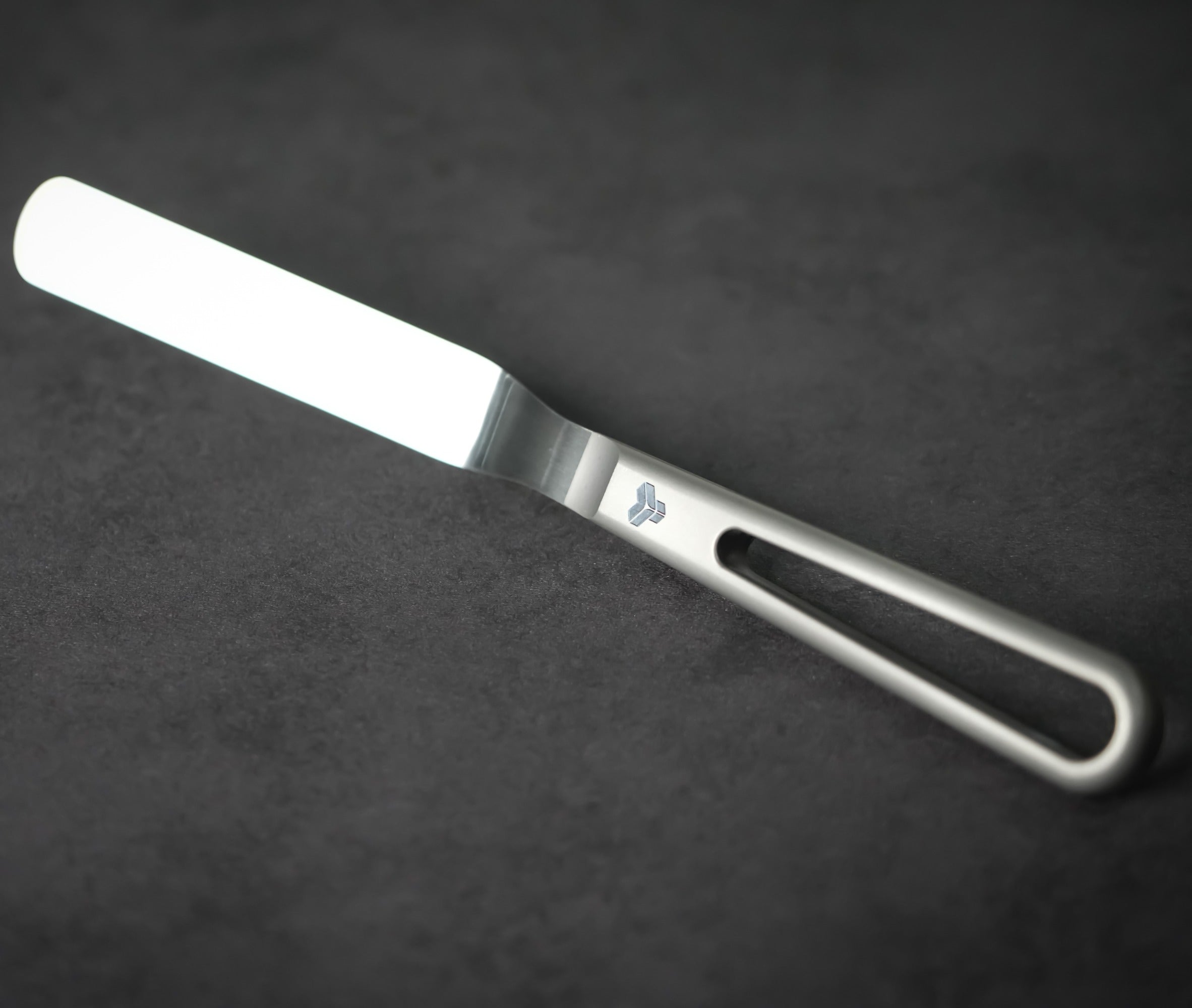 Premium Titanium 4-Inch Offset Spatula - High Heat Resistant Kitchen Tool for Baking, Grilling & Cooking - Perfect for Cakes, BBQ, and Professional Chefs