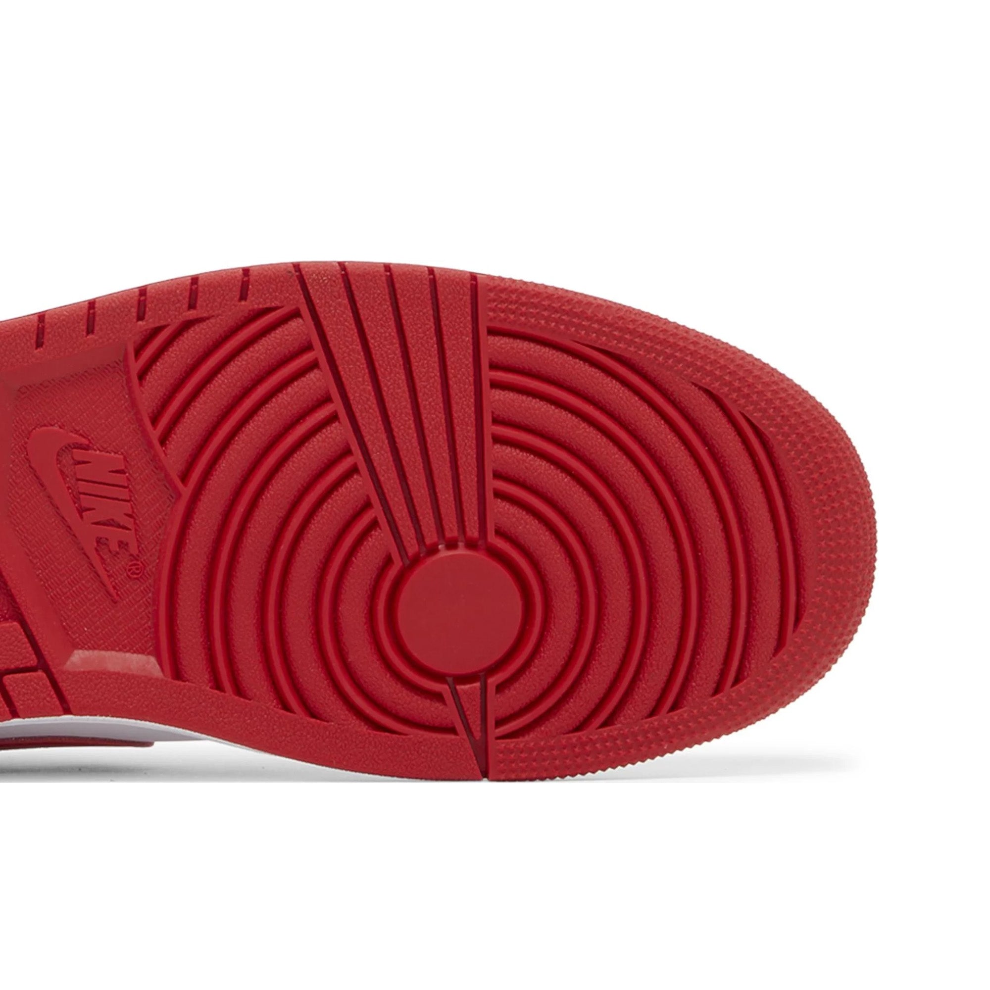 Air Jordan 1 Retro Low OG 'University Red' Sneakers (2023) - Men's Basketball Shoes for Casual Wear & Street Style Fashion