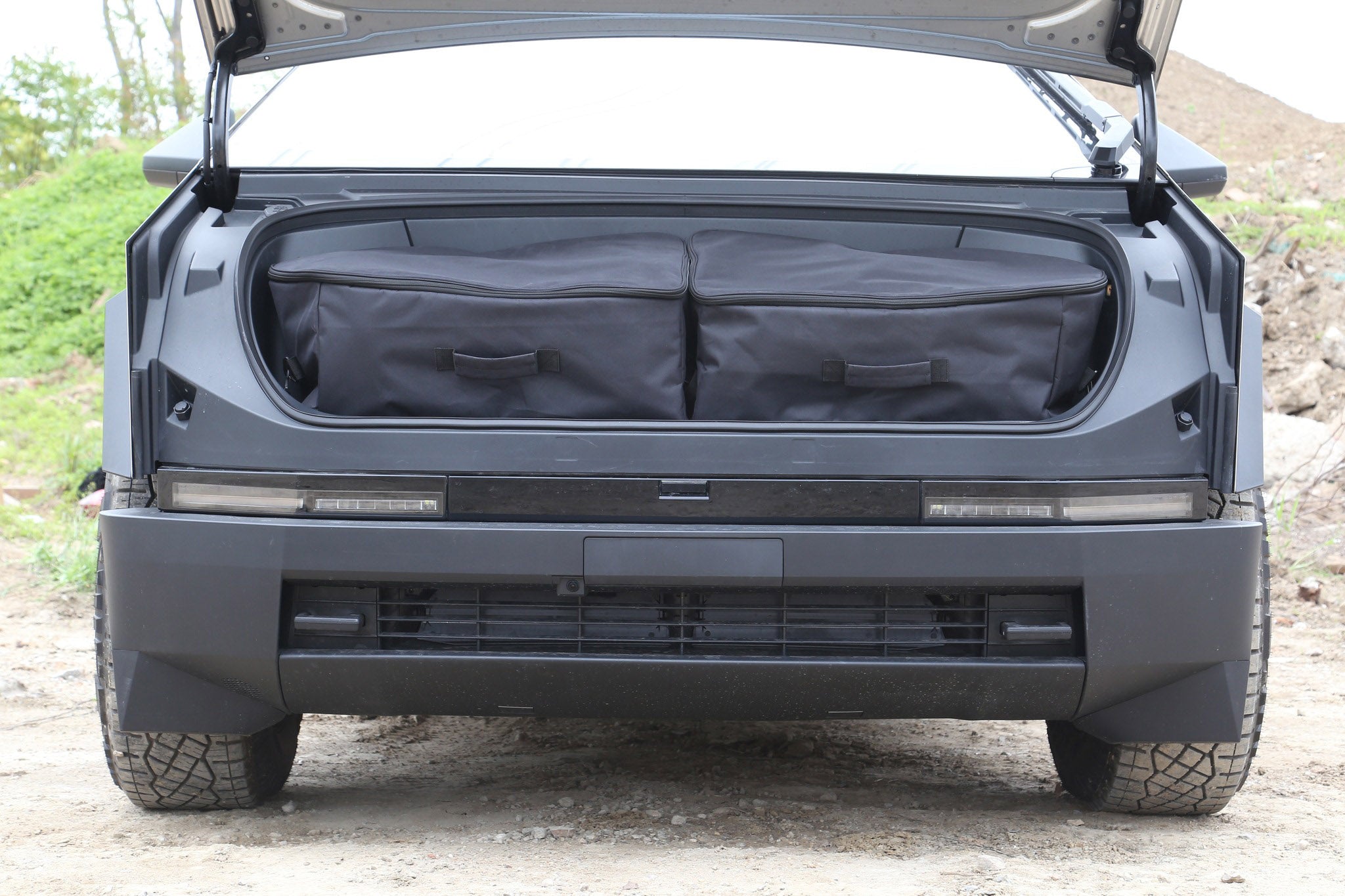 Premium Custom Fit Insulated Front Trunk Bag Set for Tesla Cybertruck - Waterproof Storage Organizer for Camping, Road Trips & Outdoor Adventures