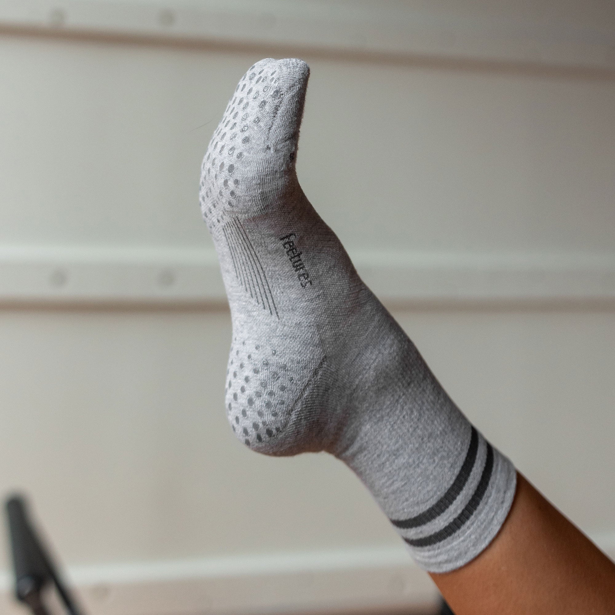 Elite Grip Max Cushion Mini Crew Socks - Non-Slip Athletic Socks for Running, Yoga & Workout - Breathable & Comfortable Sports Socks for Men & Women
