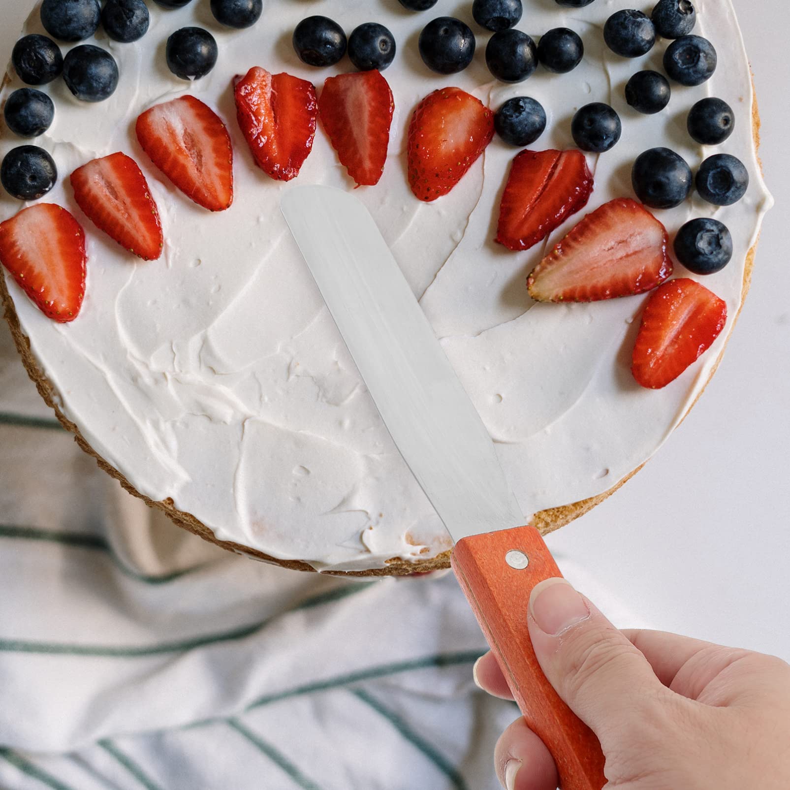 HEMOTON 6-Piece Stainless Steel Cake Spatula Set - Wooden Handle Icing Scraper, Straight & Sandwich Spatulas for Baking, Cake Decorating, Cream Spreading - Perfect for Home Bakers, Pastry Chefs & DIY Dessert Making
