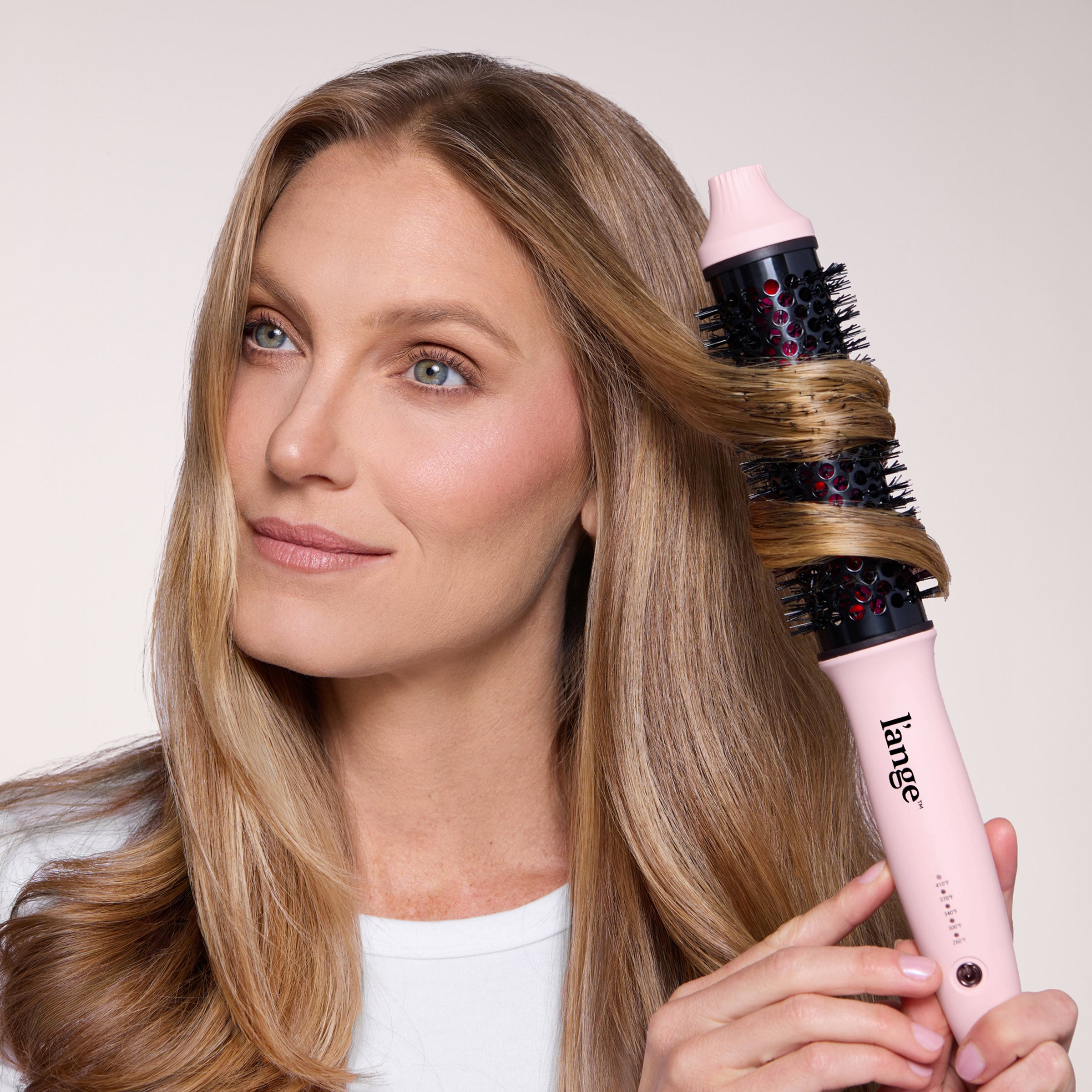 GlamWave Thermal Ionic Hair Brush for Smooth & Shiny Hair - Perfect for Styling, Frizz Control & Salon-Like Blowouts at Home