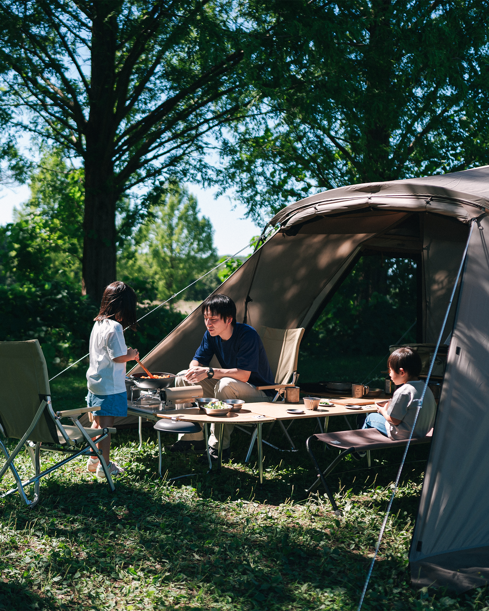 Land Nest Shelter - Portable Outdoor Survival Tent for Camping, Hiking & Emergency Preparedness