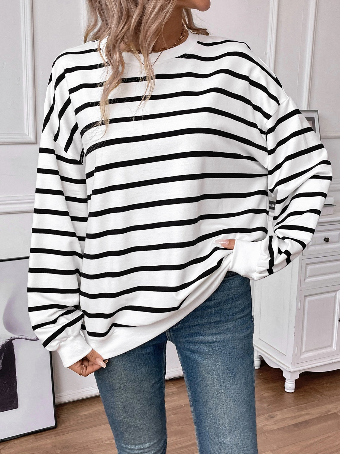 Lovelet Striped Round Neck Long Sleeve Sweatshirt for Women - Cozy Casual Pullover Top for Fall & Winter - Perfect for Lounge, Workout, and Everyday Wear