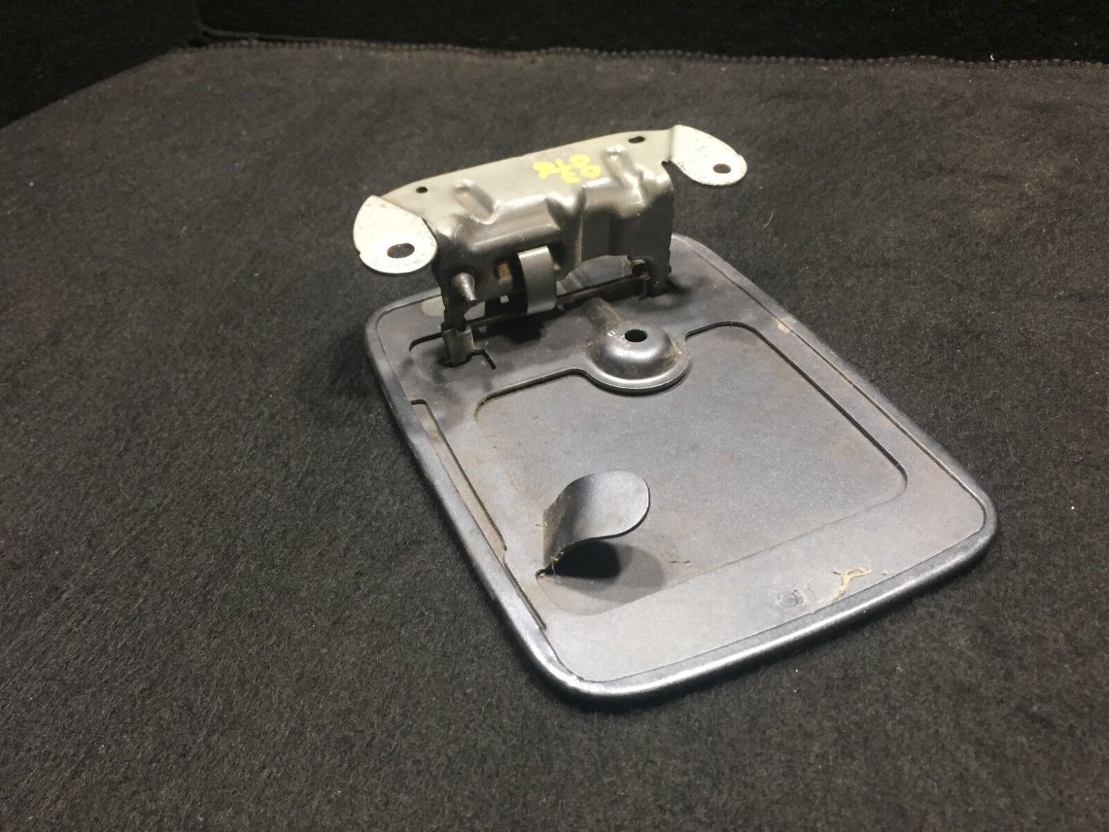 2003-2007 Cadillac CTS Fuel Tank Door Lid Replacement - OEM D25 Compatible - Perfect for Gas Cap Cover Repair & Car Maintenance