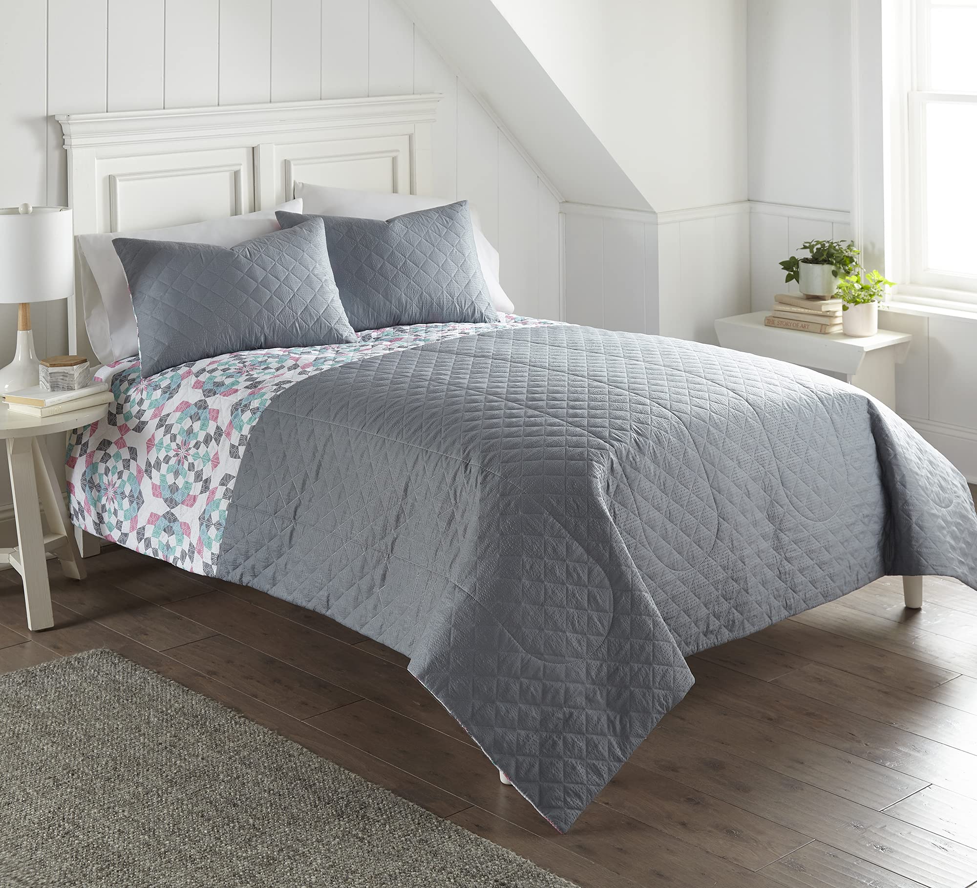Shavel Home Products Seersucker 6-in-1 Reversible Quilt Set - Twin Size, Modern Bedding Set with Comforter, Sheet & Pillowcases - Perfect for Guest Rooms, Dorm Rooms & Cozy Bedroom Decor