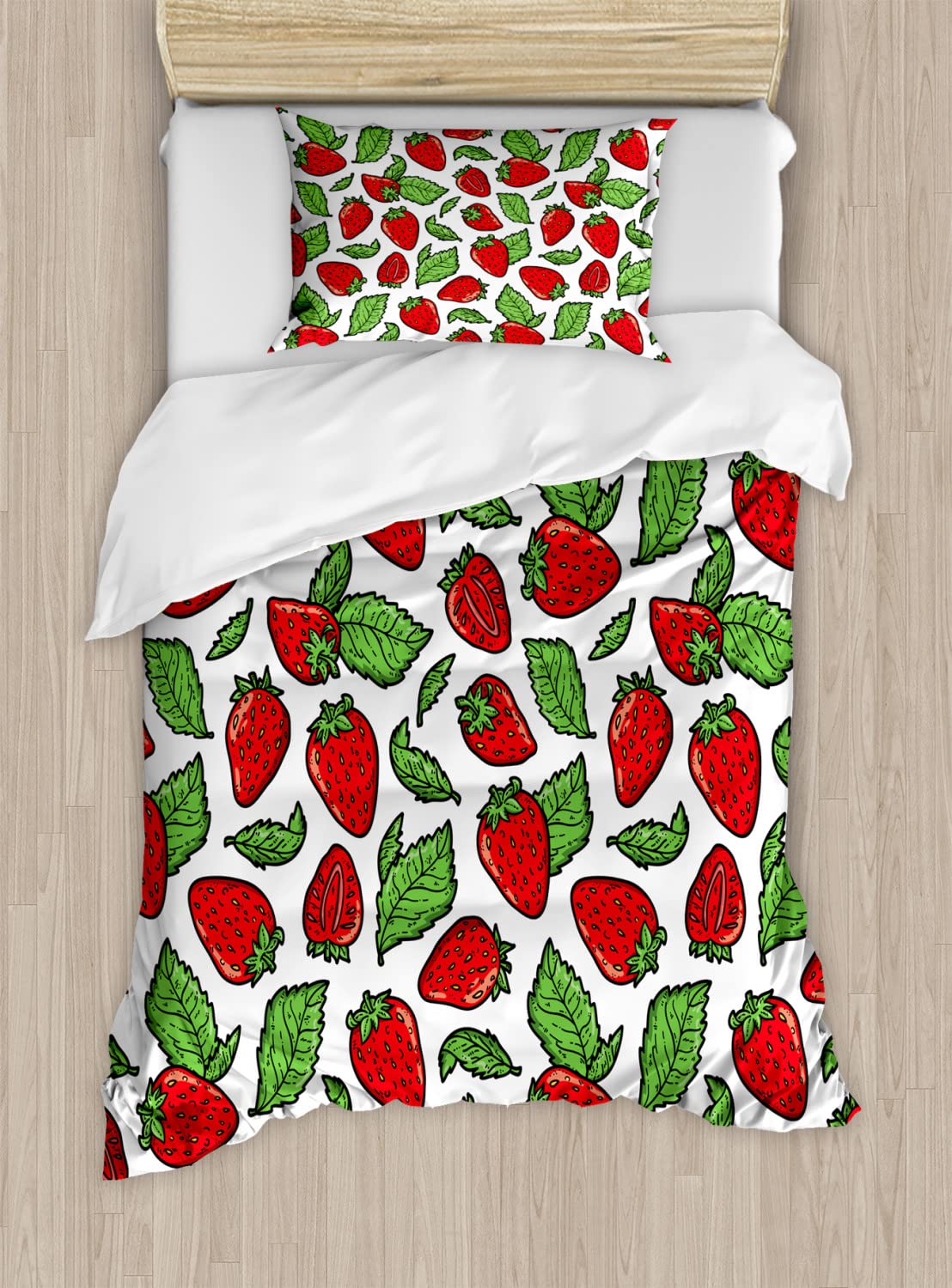 Ambesonne Strawberry Duvet Cover Set - Queen Size 2-Piece Bedding with 2 Pillowcases, Fern Green & Red Juicy Fruit Print - Perfect for Summer Bedroom Decor & Cozy Farmhouse Style