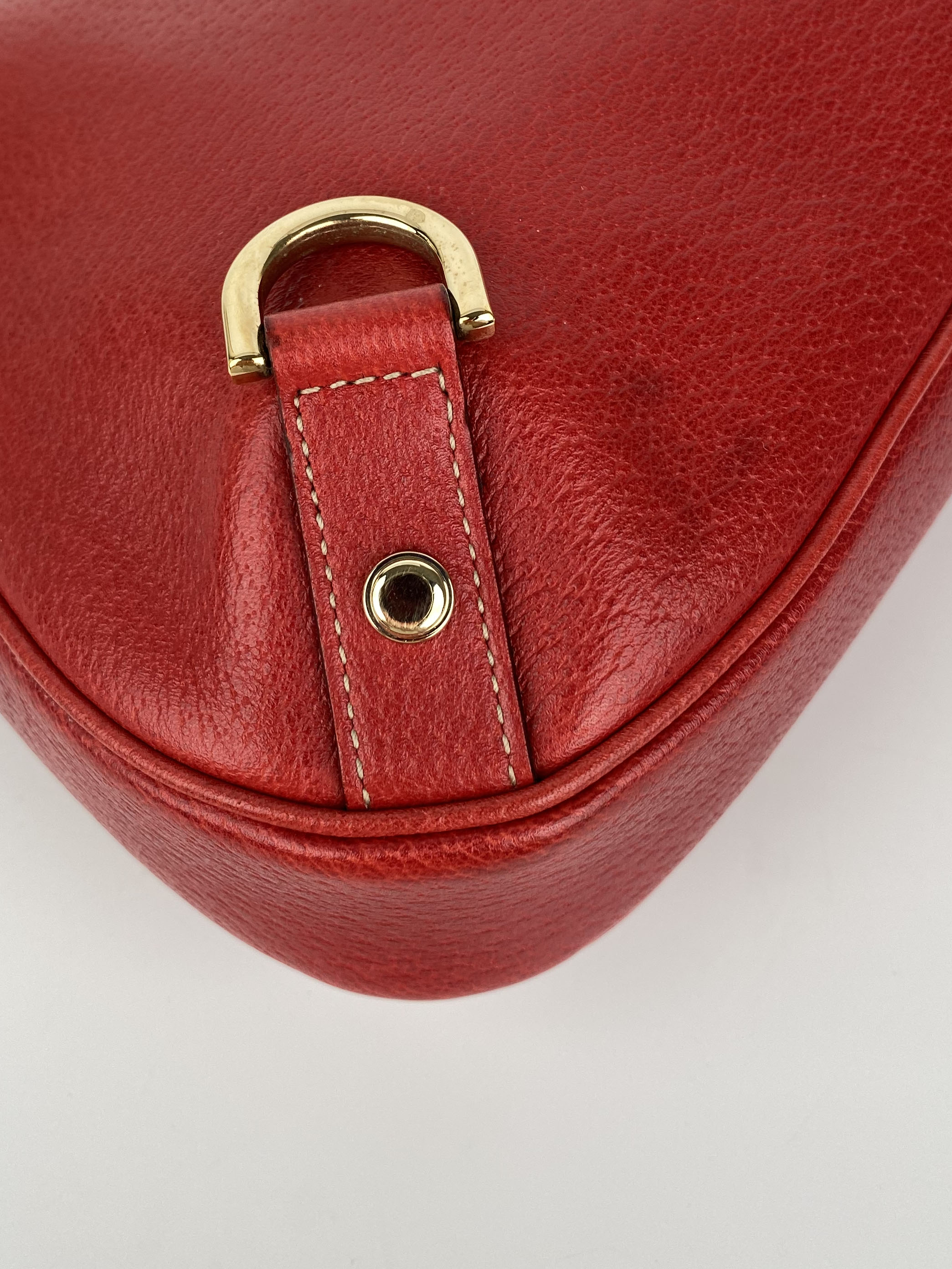 Authentic Gucci Vintage Red Hobo Leather Handbag for Women | Luxury Designer Shoulder Bag | Perfect for Date Night, Parties & Travel