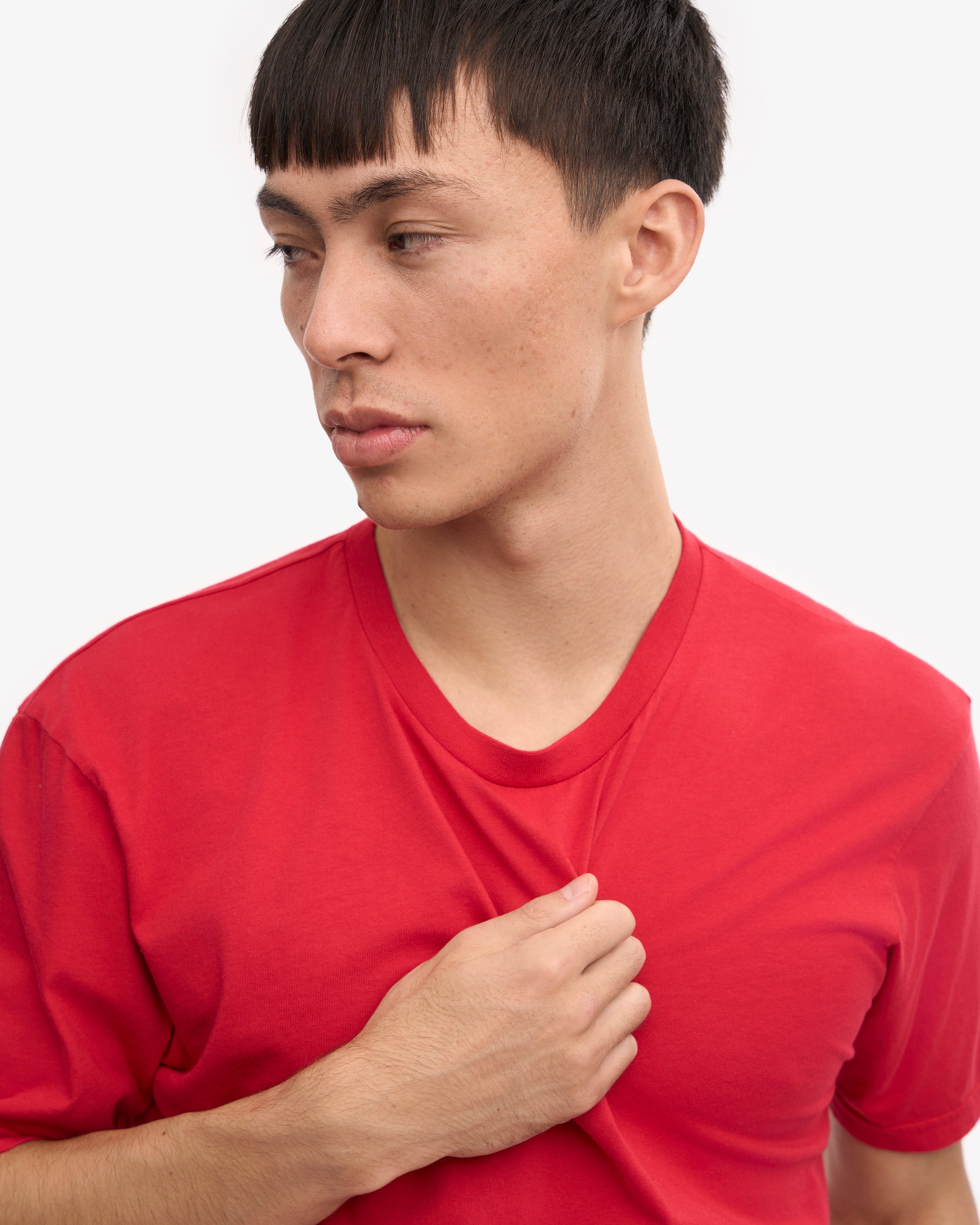 Classic Organic Cotton T-Shirt for Men & Women - Soft & Comfortable Scarlet Red Tee - Perfect for Casual Wear, Gym, and Everyday Outfits