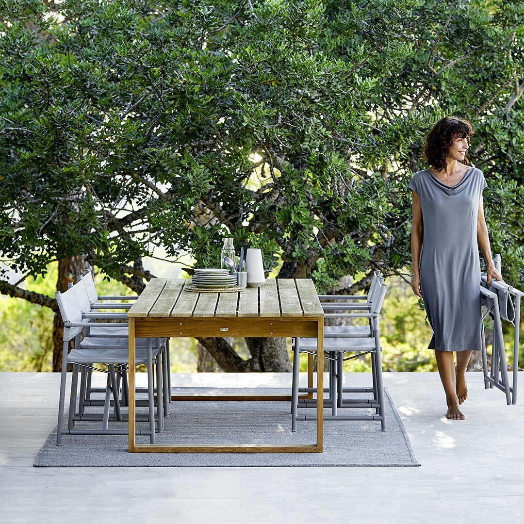 Endless Outdoor Dining Table - Durable Weatherproof Patio Table for Backyard, Garden & Poolside - Perfect for BBQs, Parties & Al Fresco Dining