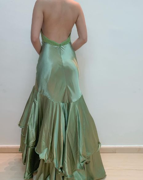 Elegant Backless Green Mermaid Prom Dress with Beaded Details - Formal Evening Gown for Homecoming, Wedding Guest, Pageant & Special Occasions