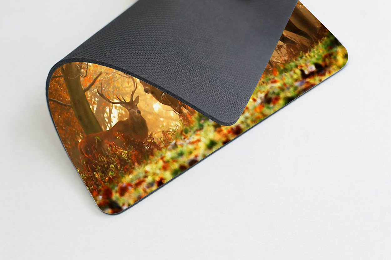 Smooffly Wildlife Gaming Mouse Pad with Milu Deer Design - Non-Slip Rubber Base, Large Extended Mouse Mat for PC, Laptop, Office & Home Use - Perfect for Gamers, Work & Study