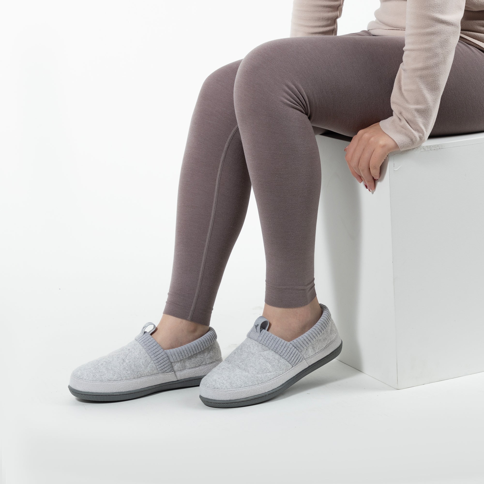 RockDove Women's Cozy Knit Cuff Closed Back House Slippers - Soft Indoor Slippers for Home, Lounge & Winter Comfort