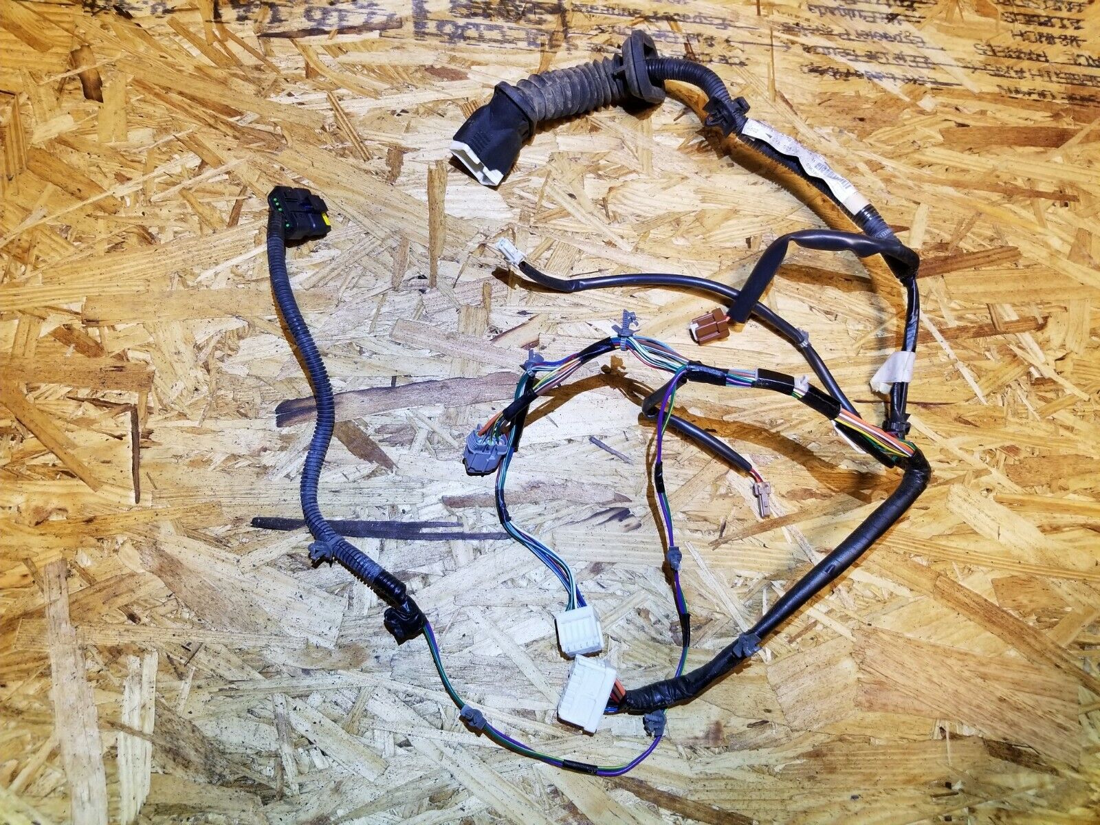 04-07 Infiniti QX56 Right Rear Passenger Door Wire Harness OEM Replacement - Perfect for DIY Auto Repairs & Electrical System Maintenance