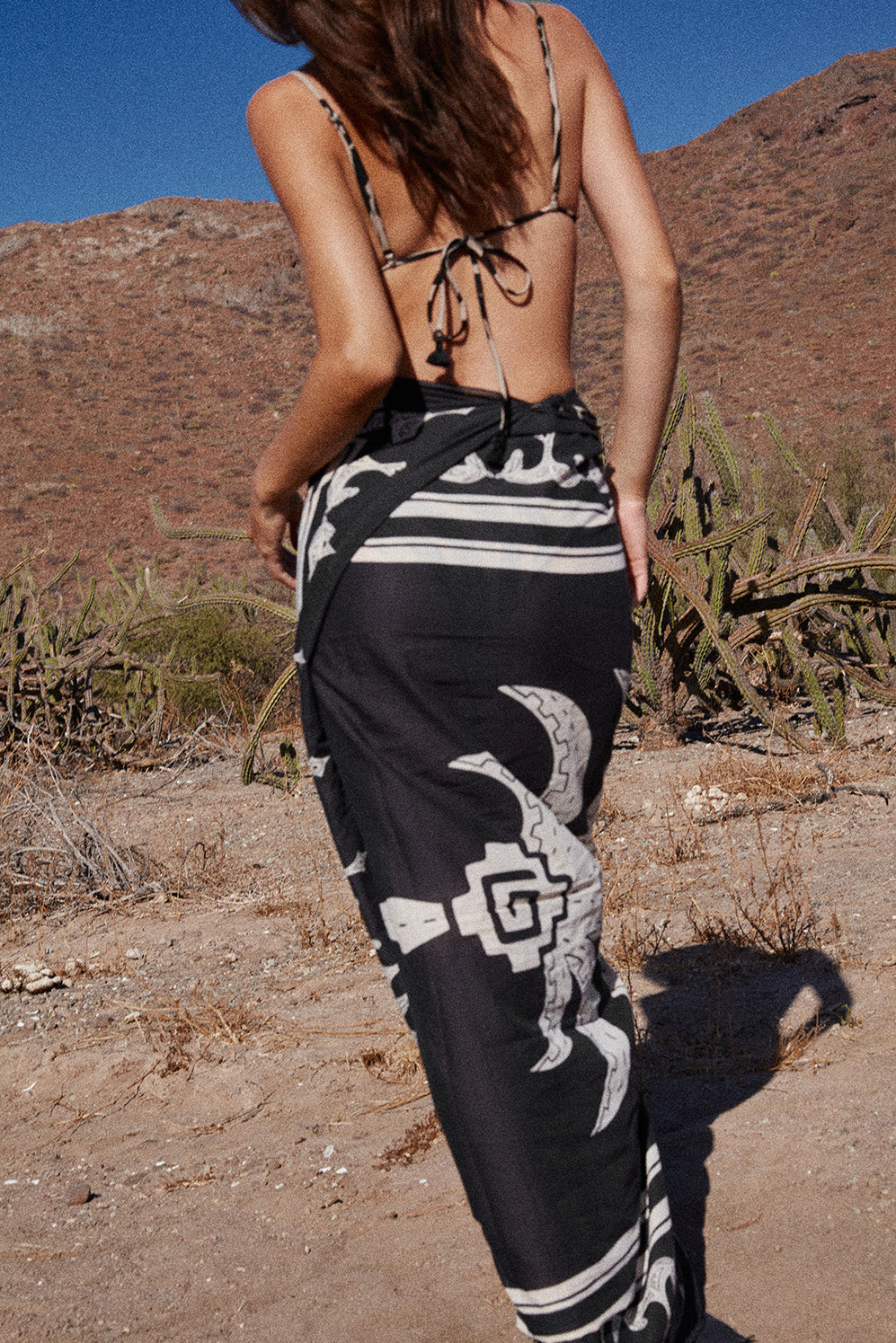 Ancestral Palm Pareo - Tropical Beach Wrap, Boho Sarong Skirt & Summer Cover Up - Perfect for Vacations, Pool Parties & Resort Wear