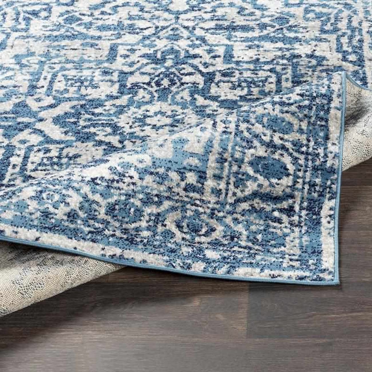 Mark&Day 5ft Round Emma Traditional Sky Blue Area Rug - Soft Blue & White Carpet for Living Room, Bedroom, Kitchen - 5'3