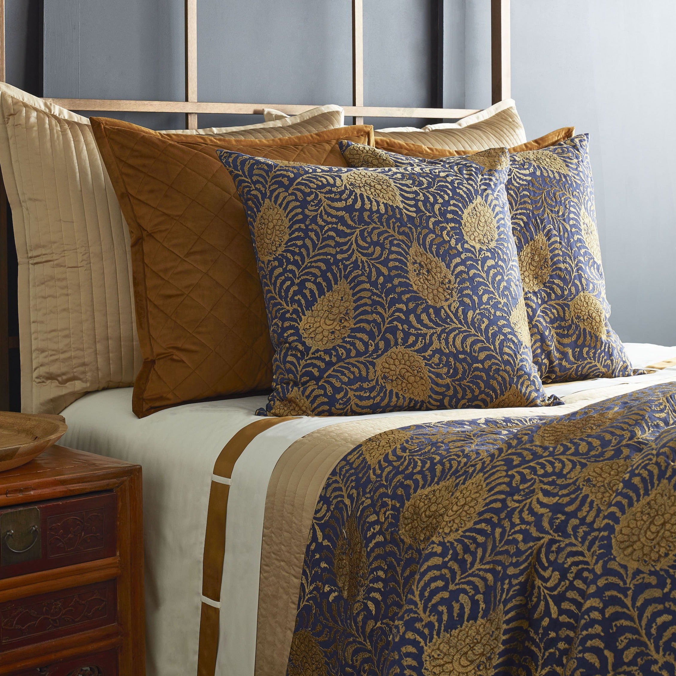 Kinrande Euro Sham Pillow Cover - Luxury Jacquard Decorative Pillowcase for Sofa, Bed, Couch - Perfect for Home Decor, Living Room & Bedroom