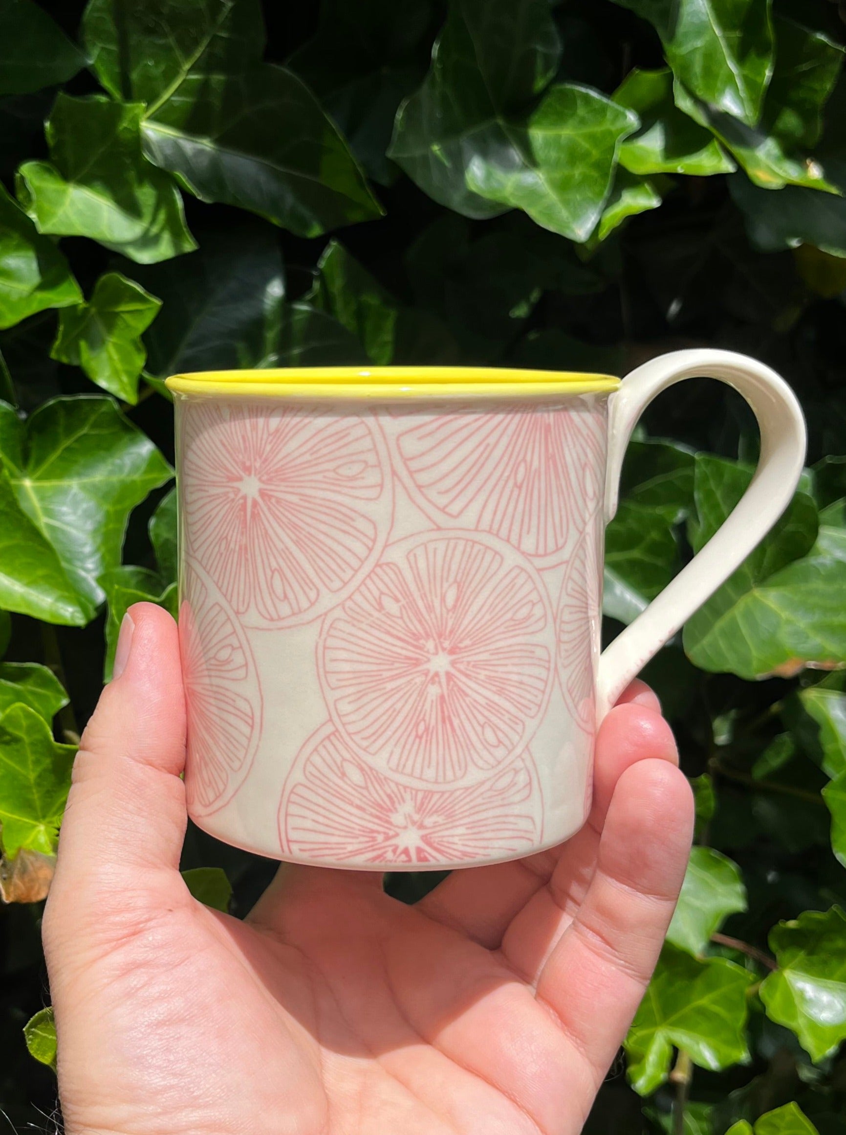 Handmade Auburn Clay Citrus Mug - Ceramic Coffee Cup with Lemon Design - Perfect for Tea, Coffee & Kitchen Decor