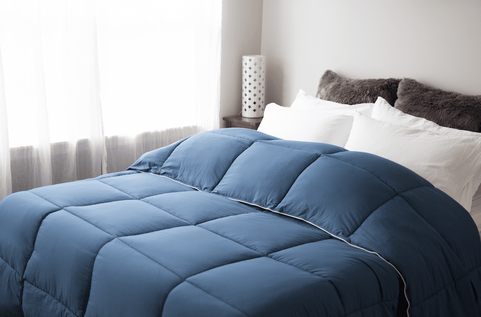 Pillowtex Essential Bedding Set - All Season Comforter with Matching Pillowcases | Soft & Breathable for Year-Round Comfort | Perfect for Master Bedroom, Guest Room & Dormitory