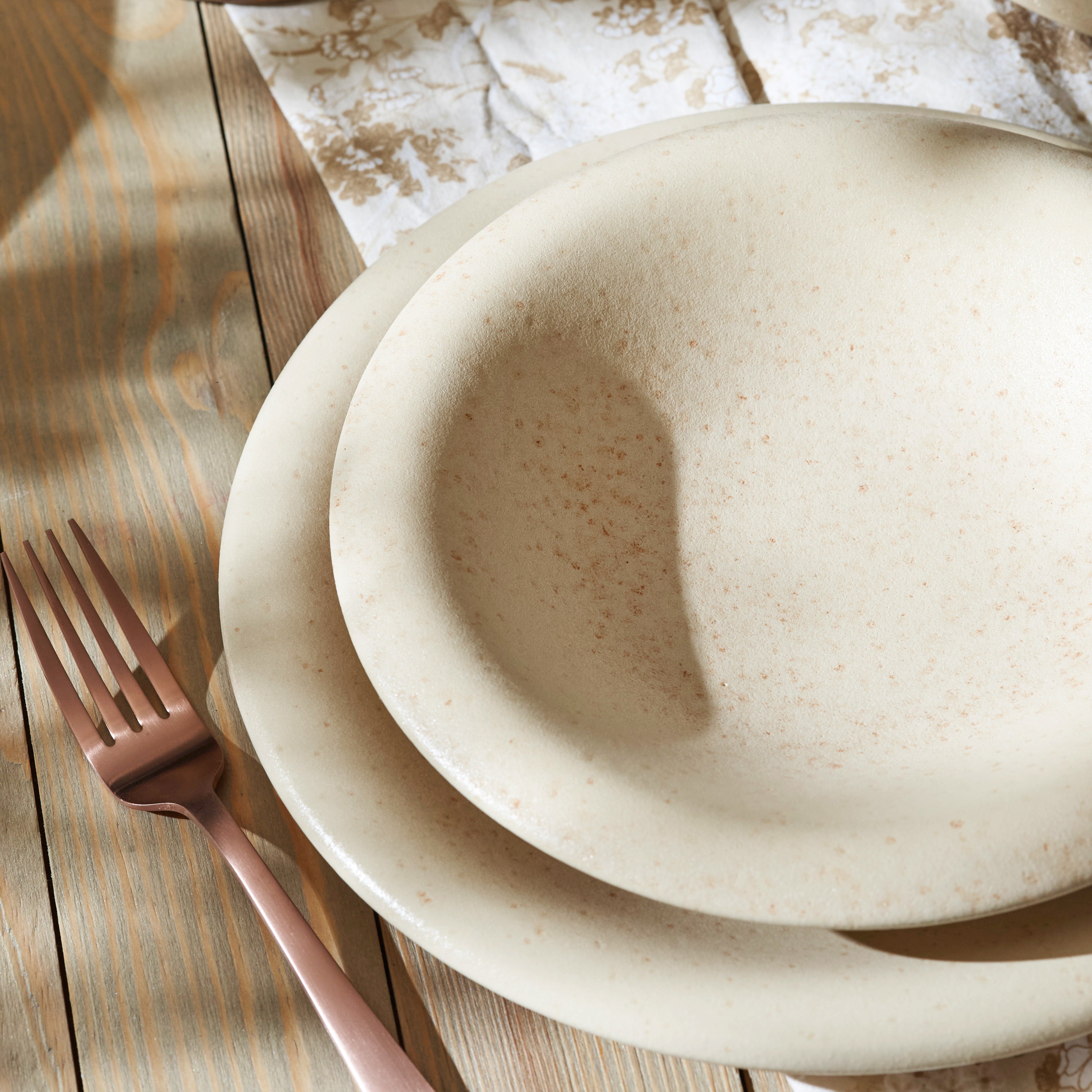Premium Aro Stoneware Dinnerware Set - Cream Matte Finish - Handcrafted in Portugal - Scratch & Chip Resistant - Elegant Tableware for Everyday Dining & Entertaining