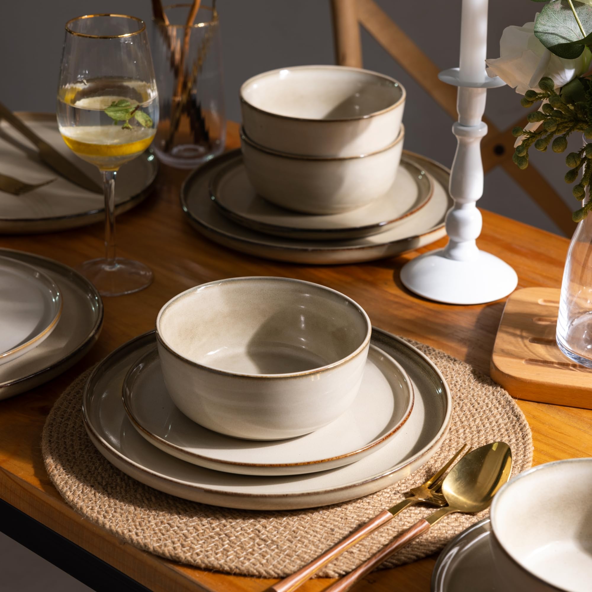 Premium 18-Piece Stoneware Dinnerware Set for 6 - Scratch Resistant Ceramic Plates & Bowls, Dishwasher & Microwave Safe, Reactive Glaze in Cappuccino - Perfect for Family Dinners, Restaurants & Entertaining Guests