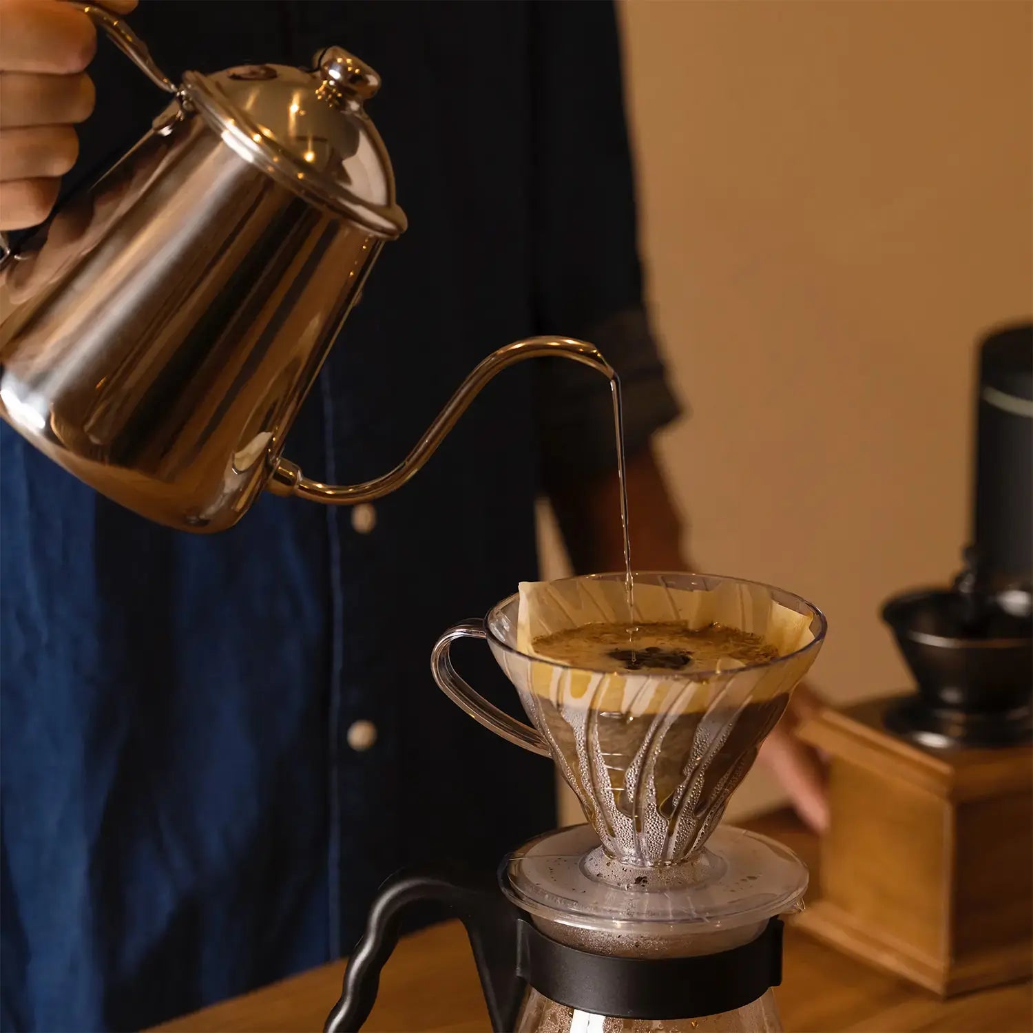 Hario V60 Heat Resistant Glass Coffee Server with Wide Spout - Perfect for Pour Over Coffee Brewing at Home or Cafe
