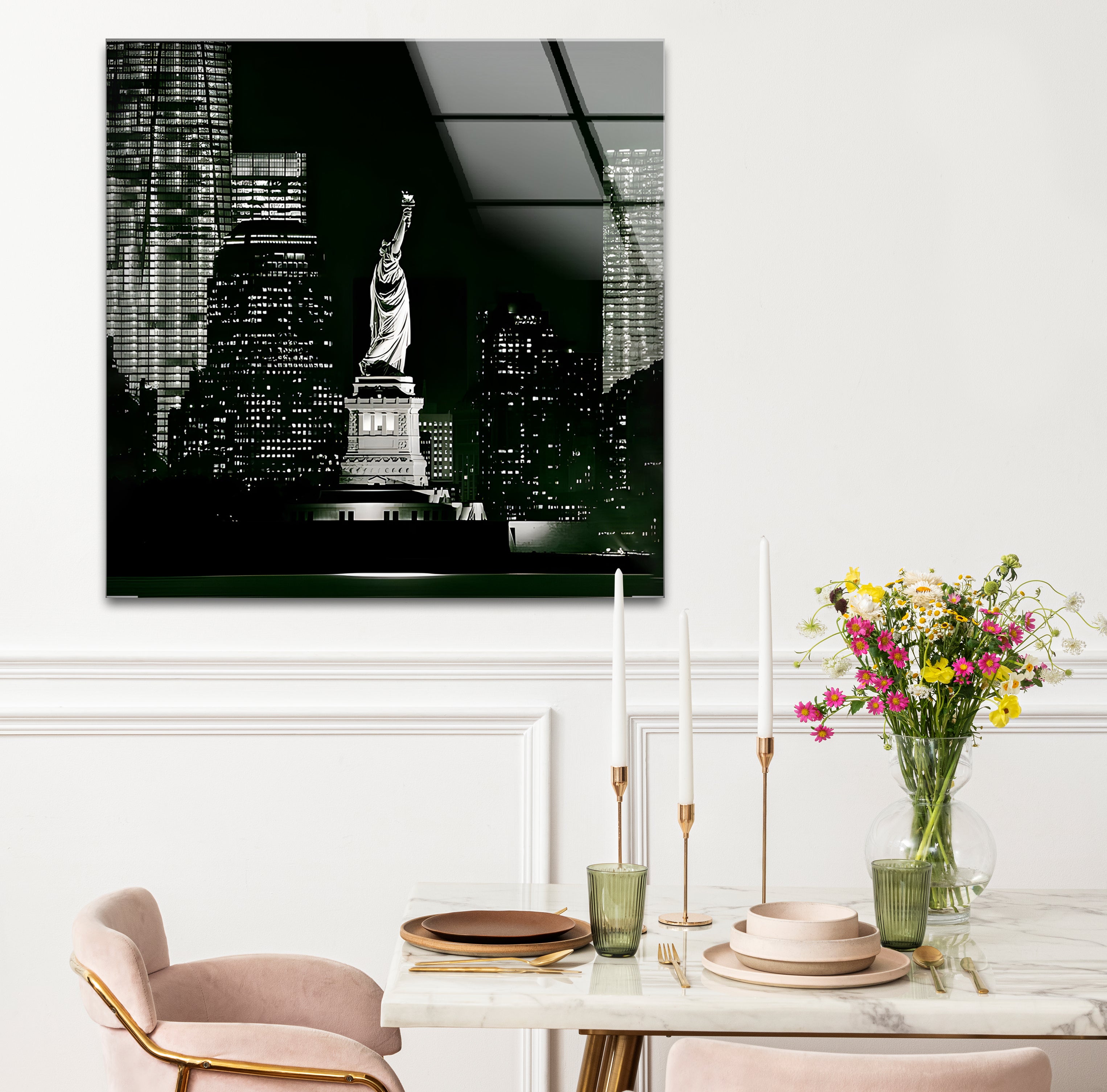 Black & White Statue of Liberty Glass Wall Art - Elegant Home Decor for Living Room, Office & Gifts - USA Patriotic Souvenir & New York Themed Interior Design