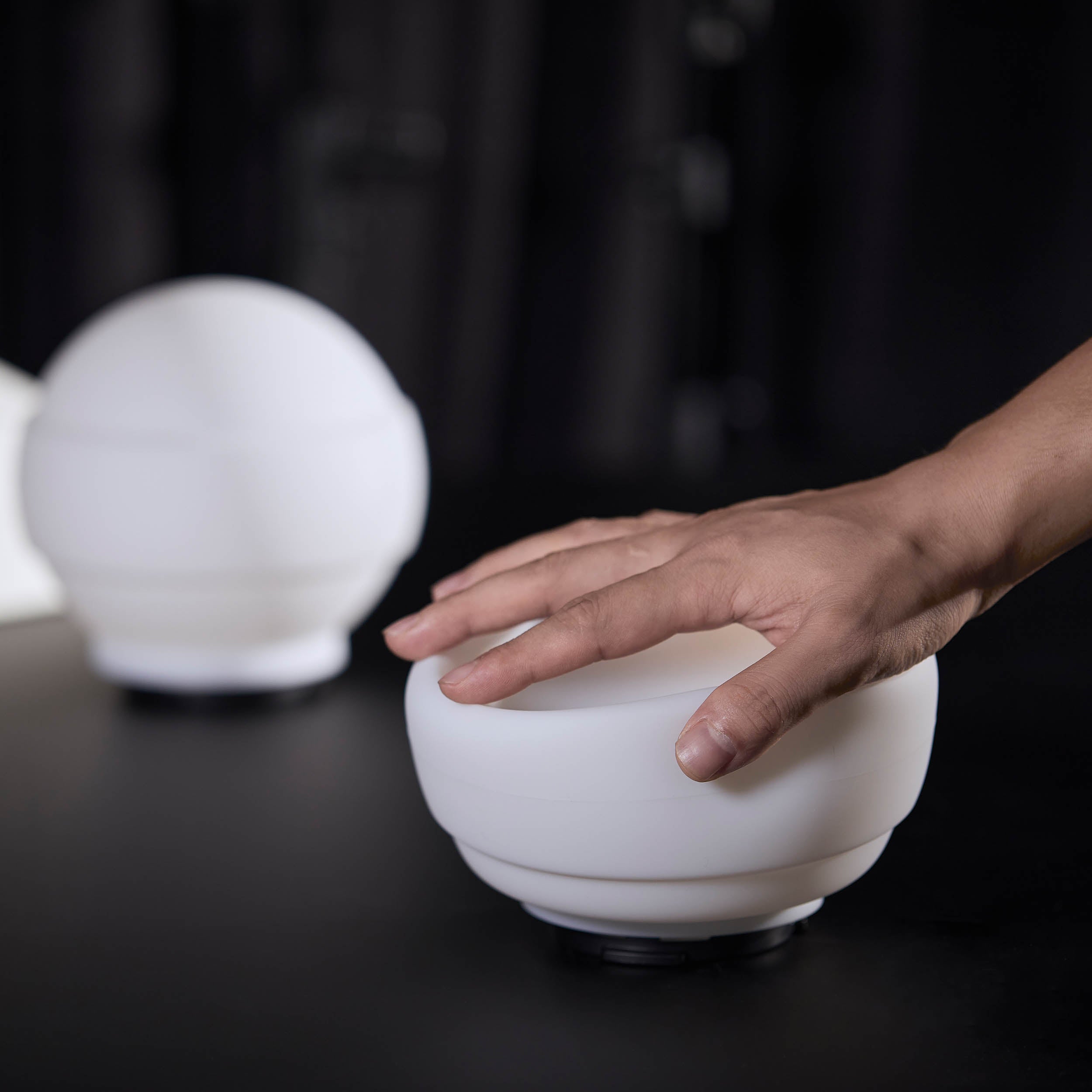 ML CD15 Silicone Rubber Omni-Directional Diffusion Sphere - Professional Lighting Accessory for Photography, Videography & Studio Lighting (Weatherproof & Durable) - Perfect for Soft Light Diffusion in Portraits, Product Shots & Film Sets