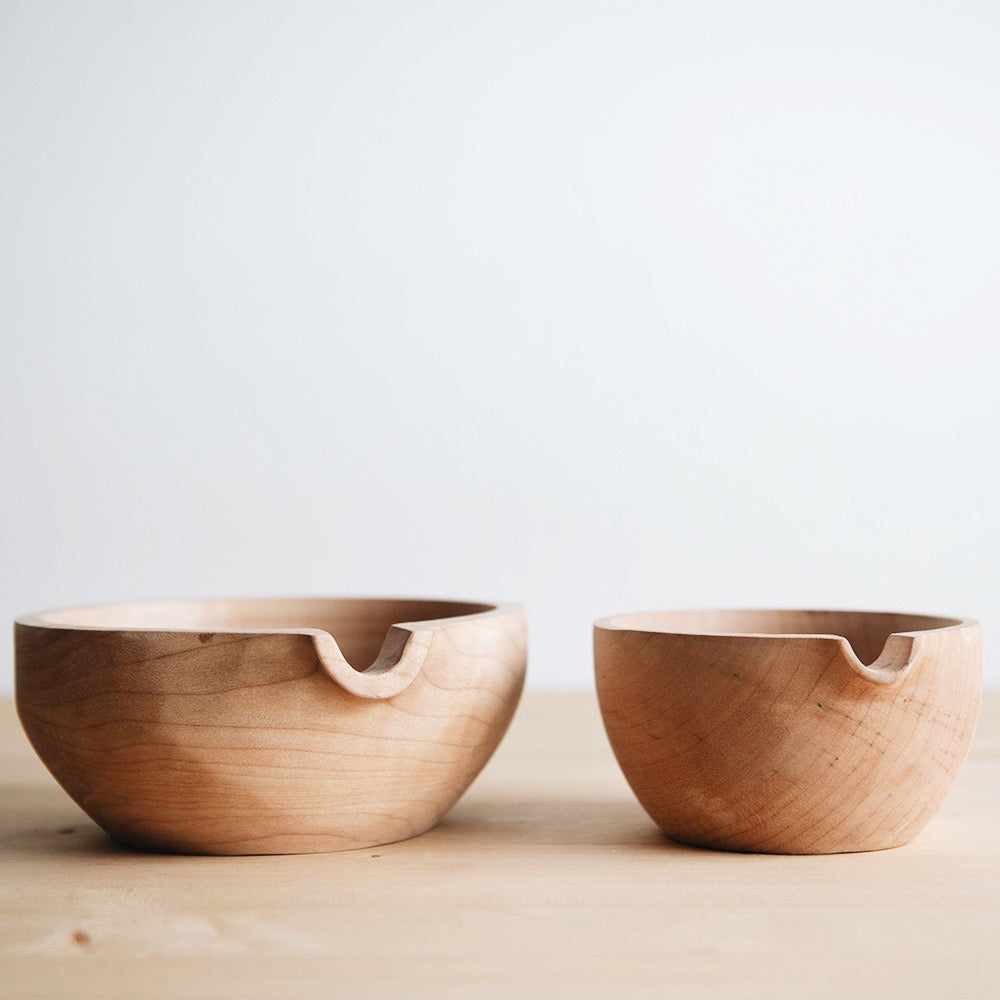 Premium Maple Wood Spouted Bowl for Easy Pouring - Ideal for Pancake Batter, Salad Dressing & Kitchen Prep - Natural Wooden Mixing Bowl with Spout